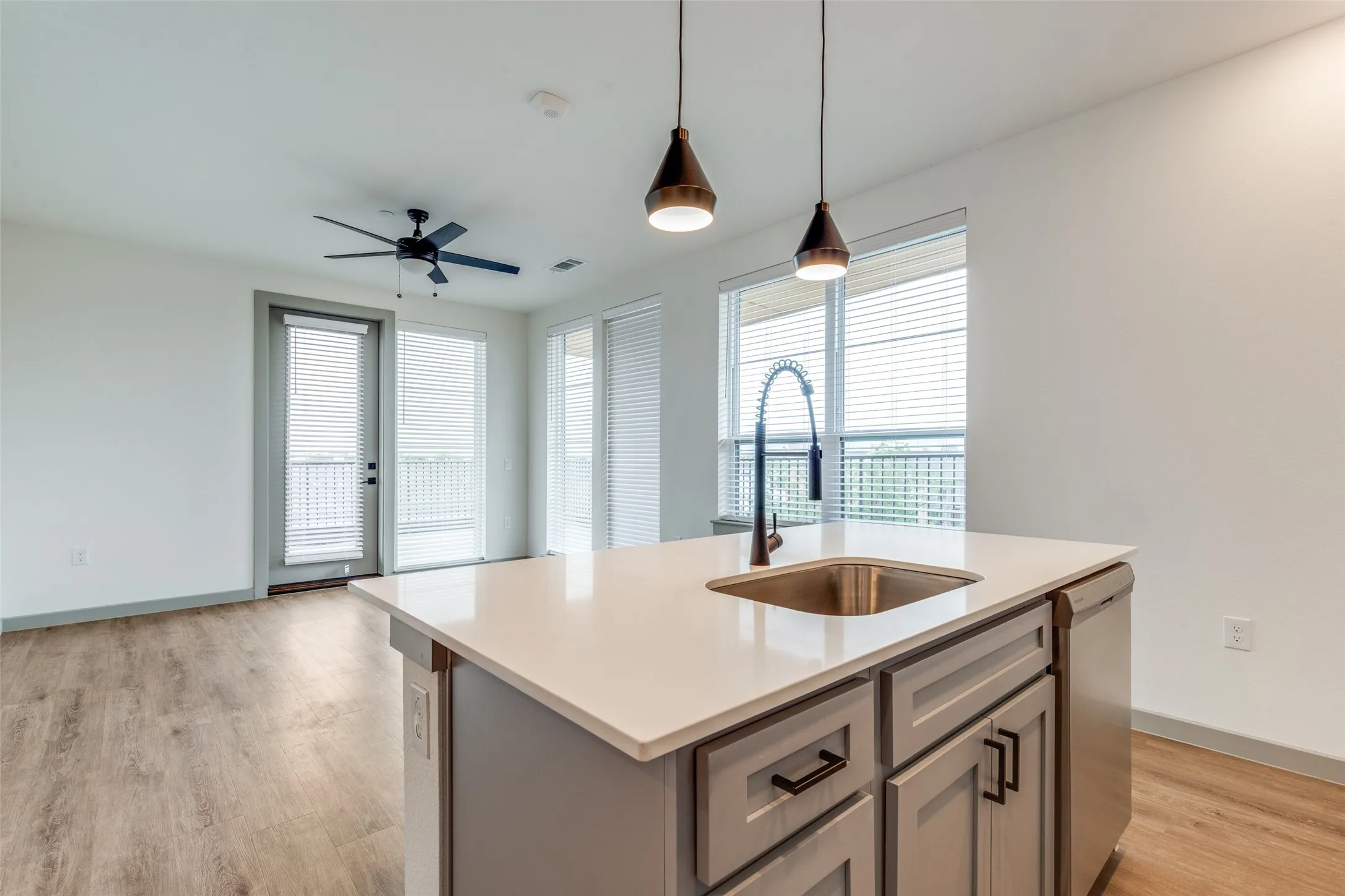 Apartment For Rent in Dallas County , 5215 Capitol Avenue 211, Dallas, Texas 75206, 1 Bedroom, 1 Bathroom, Garage spaces, 1,083 Sqft, built in 2025, mls#21378960, Real Estate Agent in Dallas, Homes For Rent in Dallas county, Homes For Rent in Dallas, Realtor in Dallas Texas, Real Estate Brokerage Independent Realty Texas, Luminita Cordes Realtor