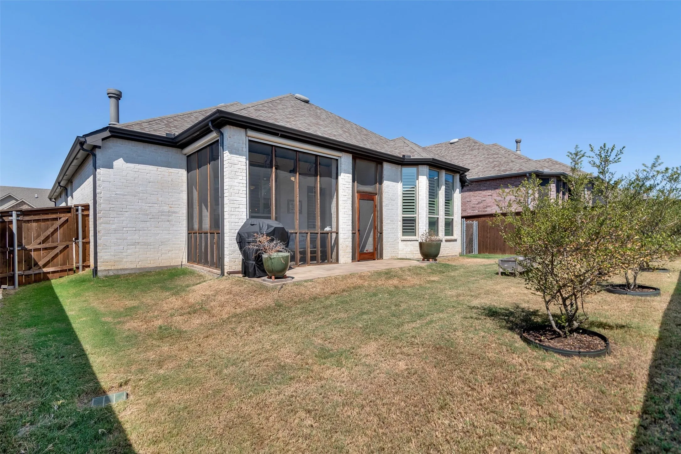 Single Family Residence For Sale in Grayson County , 3848 Iron Ore Drive, Denison, Texas 75020, 3 Bedroom, 2 Bathroom, 2 Garage spaces, 1,906 Sqft, built in 2020, mls#21376347, Real Estate Agent in Denison, Homes For Sale in Grayson county, Homes For Sale in Denison, Realtor in Denison Texas, Real Estate Brokerage Independent Realty Texas, Luminita Cordes Realtor