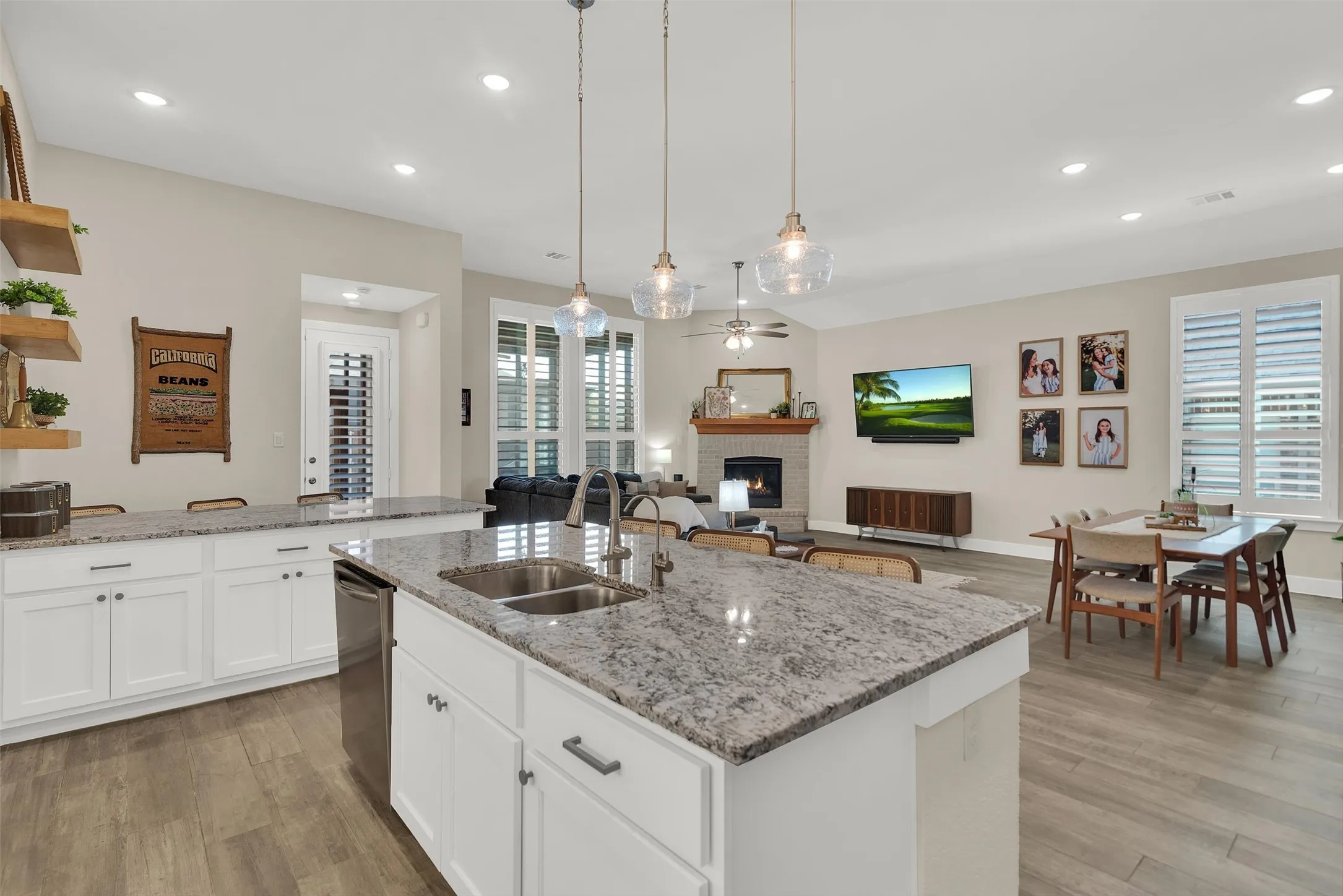 Single Family Residence For Sale in Grayson County , 3848 Iron Ore Drive, Denison, Texas 75020, 3 Bedroom, 2 Bathroom, 2 Garage spaces, 1,906 Sqft, built in 2020, mls#21376347, Real Estate Agent in Denison, Homes For Sale in Grayson county, Homes For Sale in Denison, Realtor in Denison Texas, Real Estate Brokerage Independent Realty Texas, Luminita Cordes Realtor