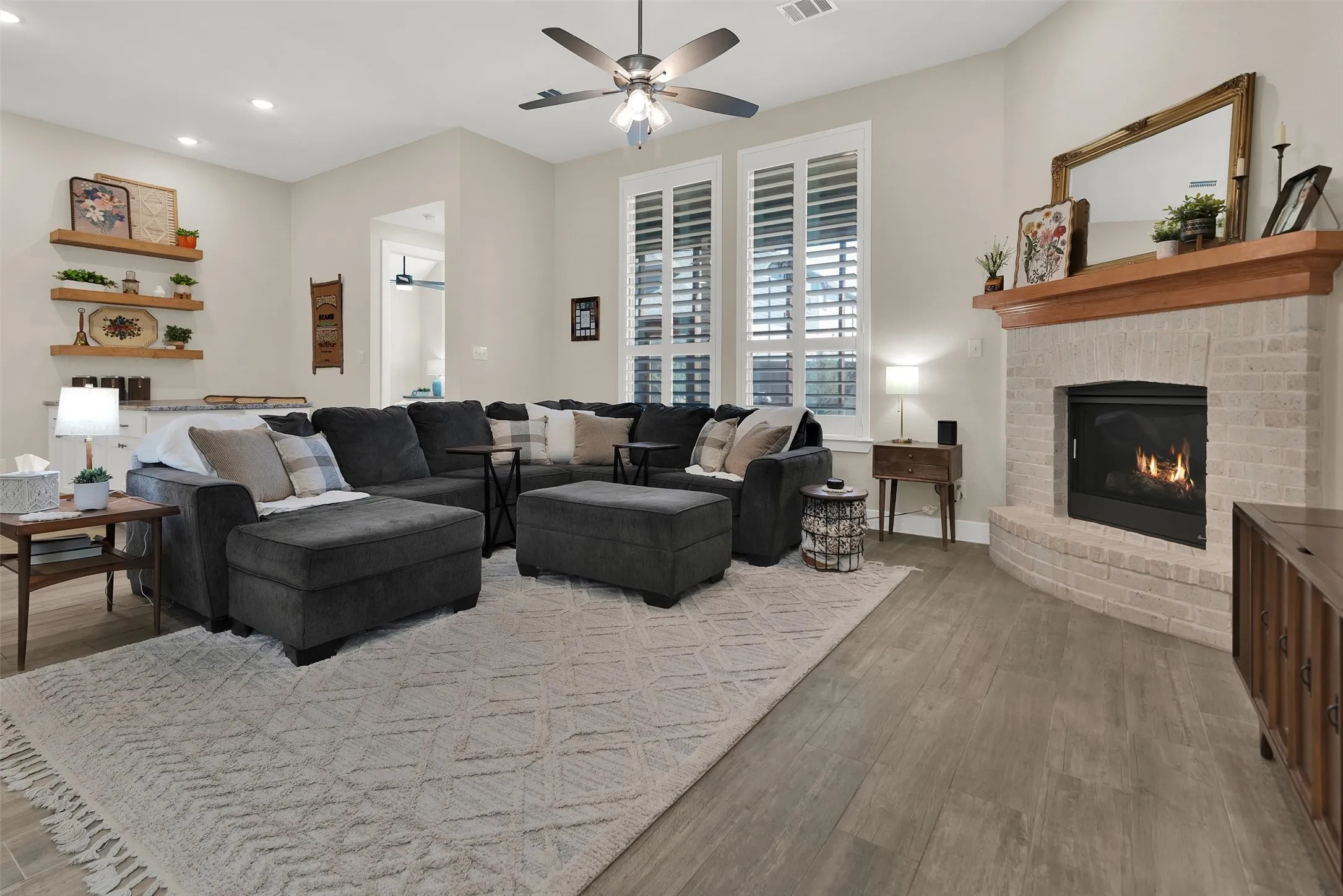 Single Family Residence For Sale in Grayson County , 3848 Iron Ore Drive, Denison, Texas 75020, 3 Bedroom, 2 Bathroom, 2 Garage spaces, 1,906 Sqft, built in 2020, mls#21376347, Real Estate Agent in Denison, Homes For Sale in Grayson county, Homes For Sale in Denison, Realtor in Denison Texas, Real Estate Brokerage Independent Realty Texas, Luminita Cordes Realtor