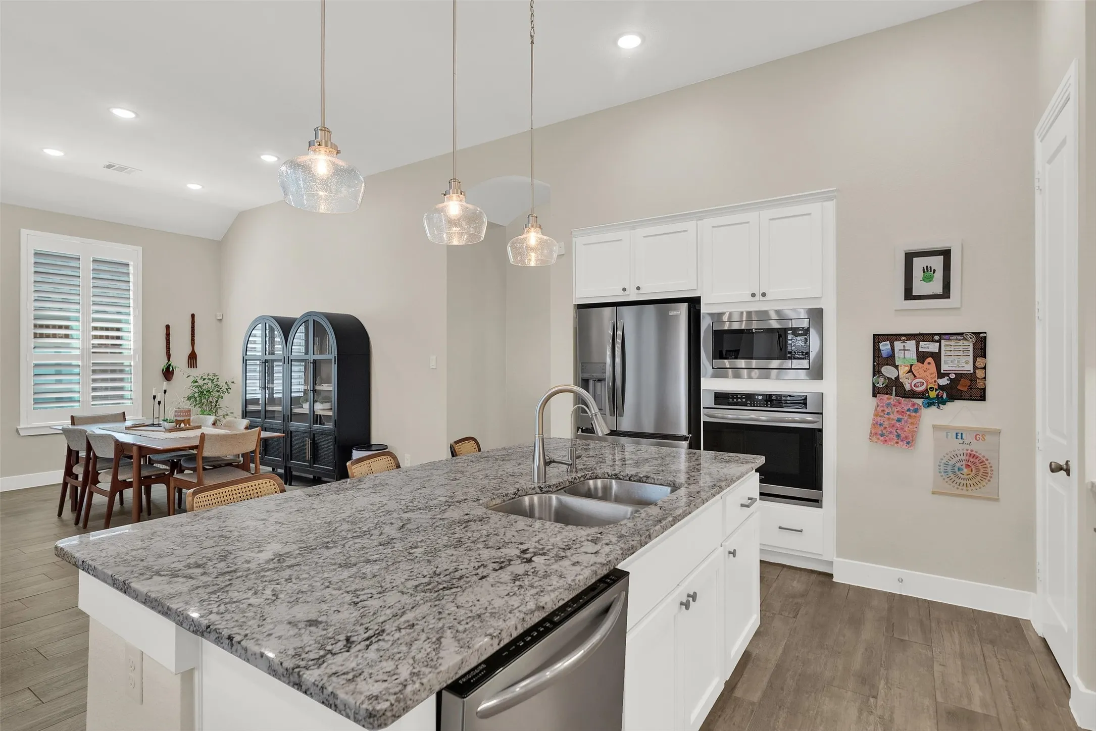Single Family Residence For Sale in Grayson County , 3848 Iron Ore Drive, Denison, Texas 75020, 3 Bedroom, 2 Bathroom, 2 Garage spaces, 1,906 Sqft, built in 2020, mls#21376347, Real Estate Agent in Denison, Homes For Sale in Grayson county, Homes For Sale in Denison, Realtor in Denison Texas, Real Estate Brokerage Independent Realty Texas, Luminita Cordes Realtor