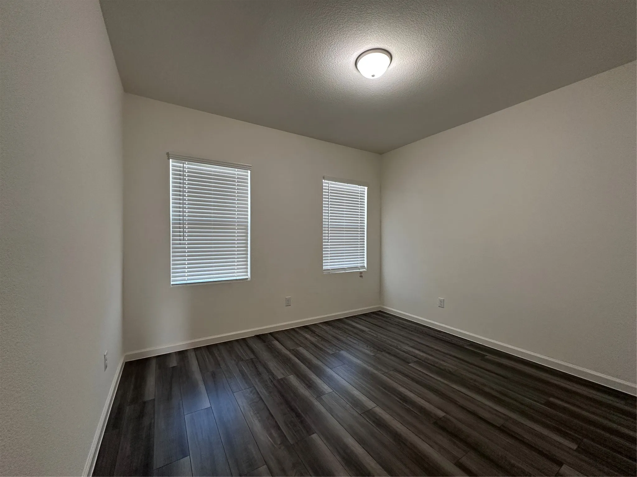 Single Family Residence For Sale in Tarrant County , 1617 Braeburn Lane, Fort Worth, Texas 76052, 3 Bedroom, 2 Bathroom, Garage spaces, 1,484 Sqft, built in 2021, mls#21377495, Real Estate Agent in Fort Worth, Homes For Sale in Tarrant county, Homes For Sale in Fort Worth, Realtor in Fort Worth Texas, Real Estate Brokerage Independent Realty Texas, Luminita Cordes Realtor