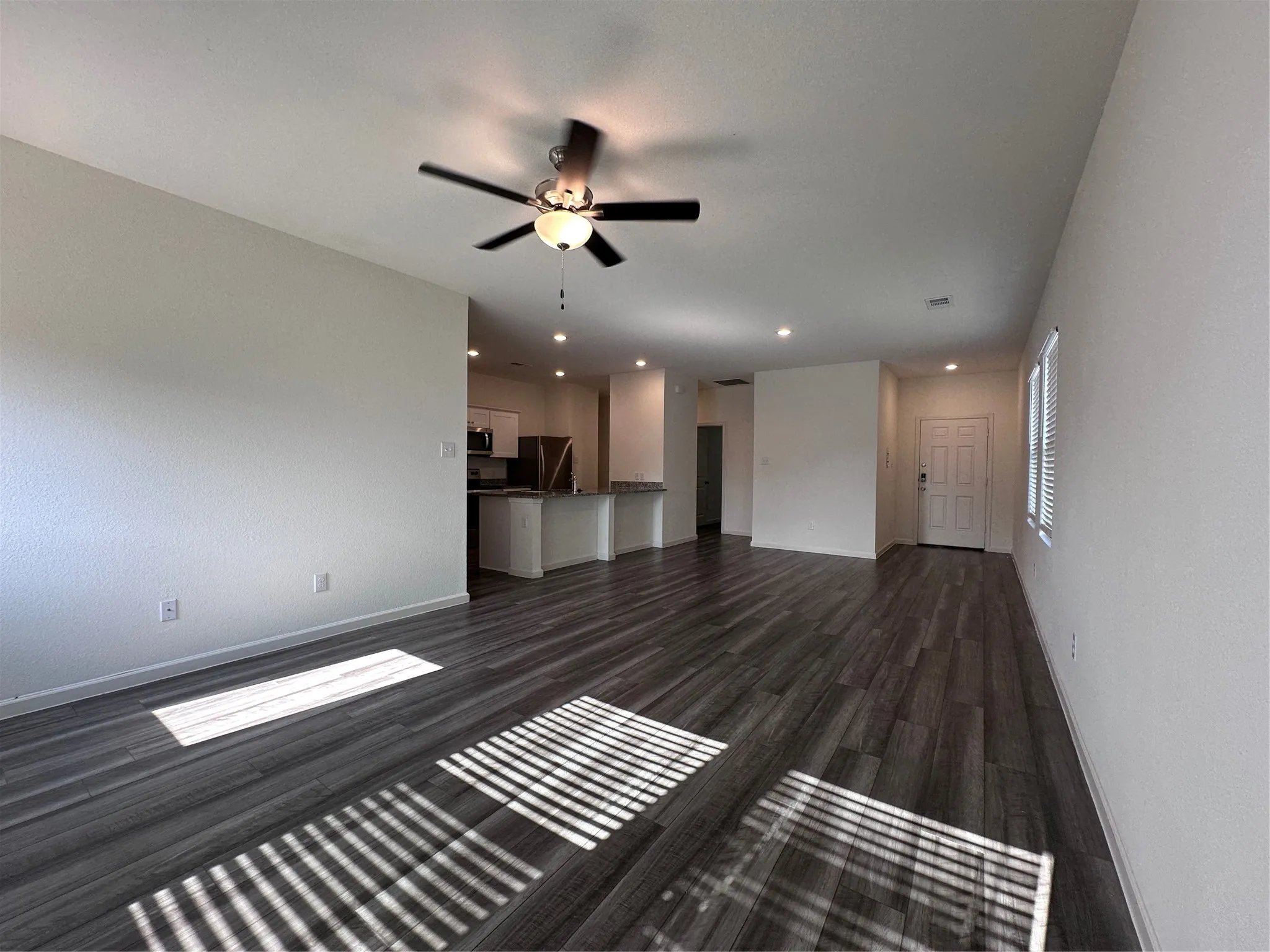 Single Family Residence For Sale in Tarrant County , 1617 Braeburn Lane, Fort Worth, Texas 76052, 3 Bedroom, 2 Bathroom, Garage spaces, 1,484 Sqft, built in 2021, mls#21377495, Real Estate Agent in Fort Worth, Homes For Sale in Tarrant county, Homes For Sale in Fort Worth, Realtor in Fort Worth Texas, Real Estate Brokerage Independent Realty Texas, Luminita Cordes Realtor