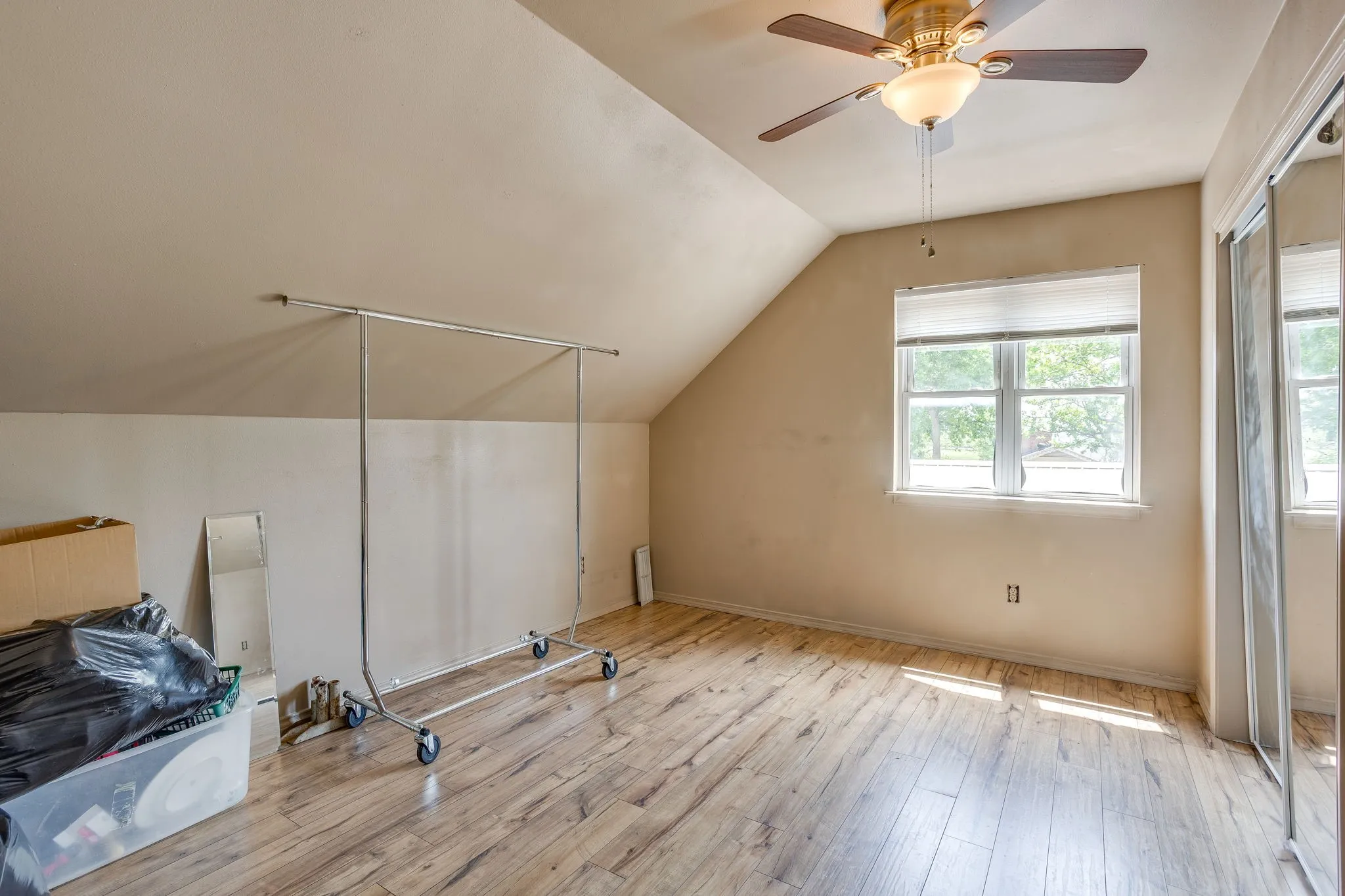 Single Family Residence For Sale in Johnson County , 3914 Redbird Lane, Joshua, Texas 76058, 5 Bedroom, 4 Bathroom, 2 Garage spaces, 3,292 Sqft, built in 1997, mls#21371841, Real Estate Agent in Joshua, Homes For Sale in Johnson county, Homes For Sale in Joshua, Realtor in Joshua Texas, Real Estate Brokerage Independent Realty Texas, Luminita Cordes Realtor