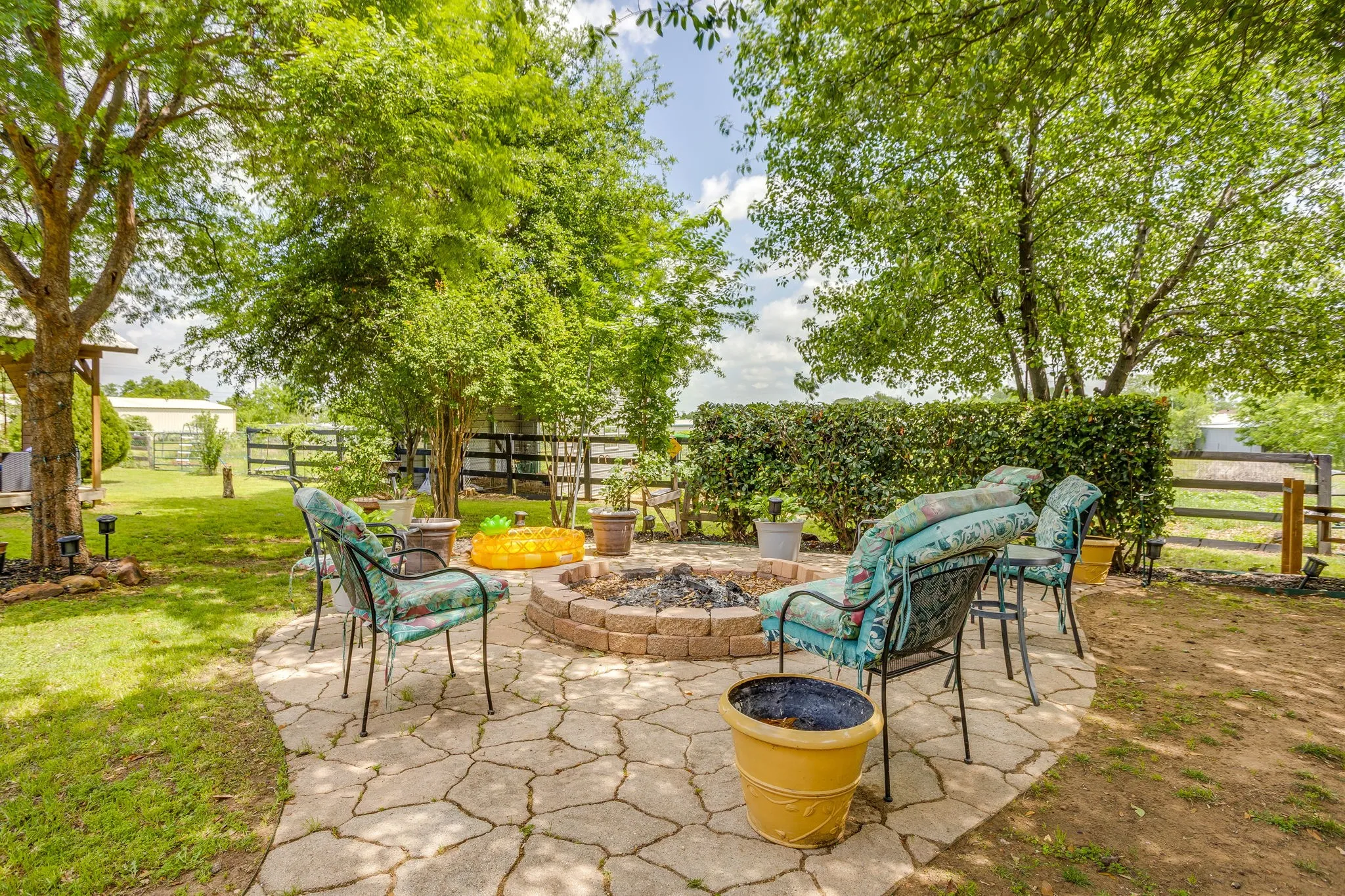 Single Family Residence For Sale in Johnson County , 3914 Redbird Lane, Joshua, Texas 76058, 5 Bedroom, 4 Bathroom, 2 Garage spaces, 3,292 Sqft, built in 1997, mls#21371841, Real Estate Agent in Joshua, Homes For Sale in Johnson county, Homes For Sale in Joshua, Realtor in Joshua Texas, Real Estate Brokerage Independent Realty Texas, Luminita Cordes Realtor