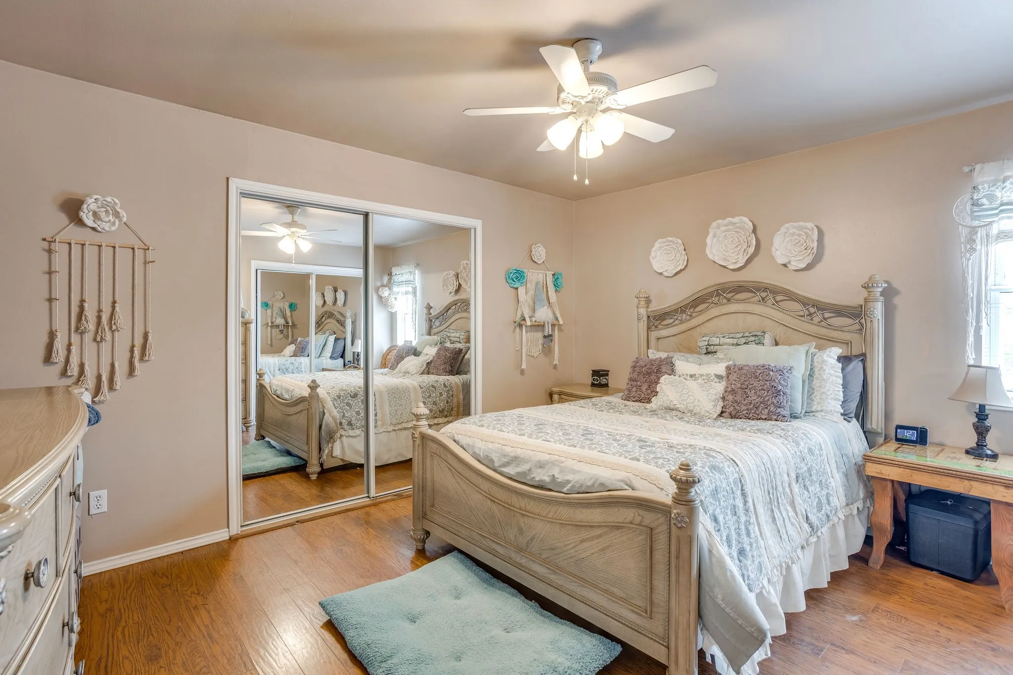 Single Family Residence For Sale in Johnson County , 3914 Redbird Lane, Joshua, Texas 76058, 5 Bedroom, 4 Bathroom, 2 Garage spaces, 3,292 Sqft, built in 1997, mls#21371841, Real Estate Agent in Joshua, Homes For Sale in Johnson county, Homes For Sale in Joshua, Realtor in Joshua Texas, Real Estate Brokerage Independent Realty Texas, Luminita Cordes Realtor