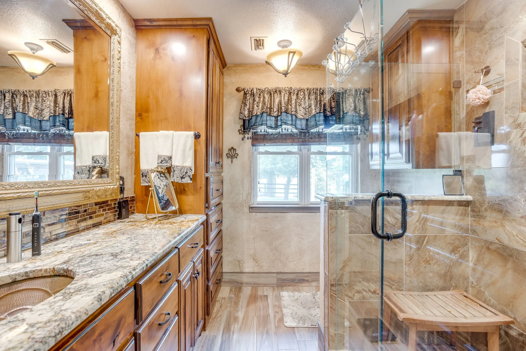 Single Family Residence For Sale in Johnson County , 3914 Redbird Lane, Joshua, Texas 76058, 5 Bedroom, 4 Bathroom, 2 Garage spaces, 3,292 Sqft, built in 1997, mls#21371841, Real Estate Agent in Joshua, Homes For Sale in Johnson county, Homes For Sale in Joshua, Realtor in Joshua Texas, Real Estate Brokerage Independent Realty Texas, Luminita Cordes Realtor