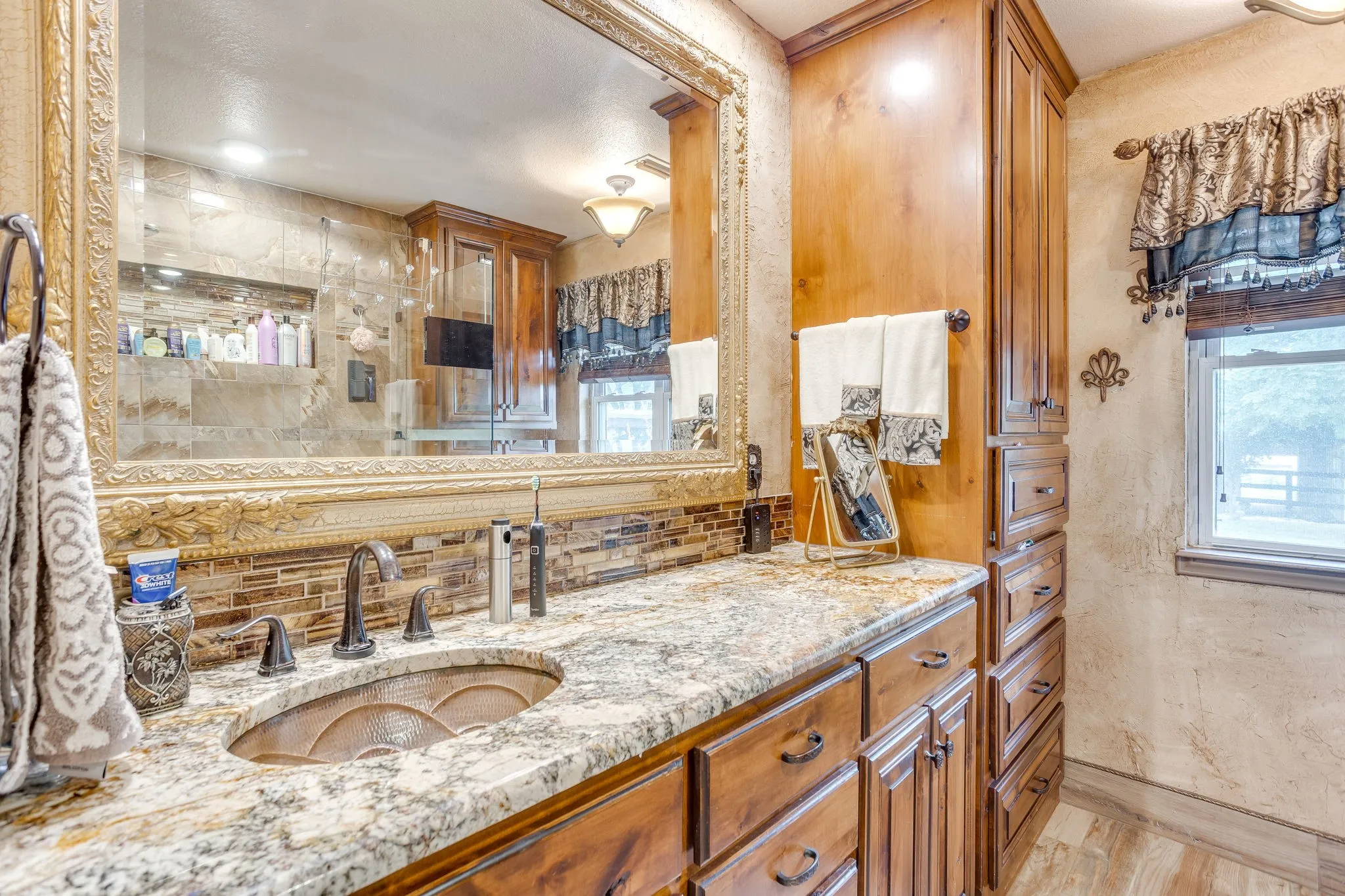 Single Family Residence For Sale in Johnson County , 3914 Redbird Lane, Joshua, Texas 76058, 5 Bedroom, 4 Bathroom, 2 Garage spaces, 3,292 Sqft, built in 1997, mls#21371841, Real Estate Agent in Joshua, Homes For Sale in Johnson county, Homes For Sale in Joshua, Realtor in Joshua Texas, Real Estate Brokerage Independent Realty Texas, Luminita Cordes Realtor