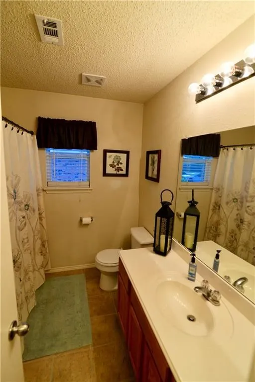 Single Family Residence For Rent in Kaufman County , 602 Diamond Creek Drive, Forney, Texas 75126, 3 Bedroom, 2 Bathroom, 2 Garage spaces, 1,690 Sqft, built in 2004, mls#21378965, Real Estate Agent in Forney, Homes For Rent in Kaufman county, Homes For Rent in Forney, Realtor in Forney Texas, Real Estate Brokerage Independent Realty Texas, Luminita Cordes Realtor