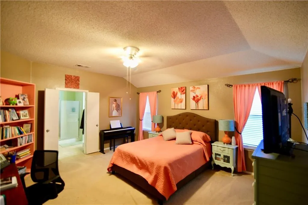 Single Family Residence For Rent in Kaufman County , 602 Diamond Creek Drive, Forney, Texas 75126, 3 Bedroom, 2 Bathroom, 2 Garage spaces, 1,690 Sqft, built in 2004, mls#21378965, Real Estate Agent in Forney, Homes For Rent in Kaufman county, Homes For Rent in Forney, Realtor in Forney Texas, Real Estate Brokerage Independent Realty Texas, Luminita Cordes Realtor