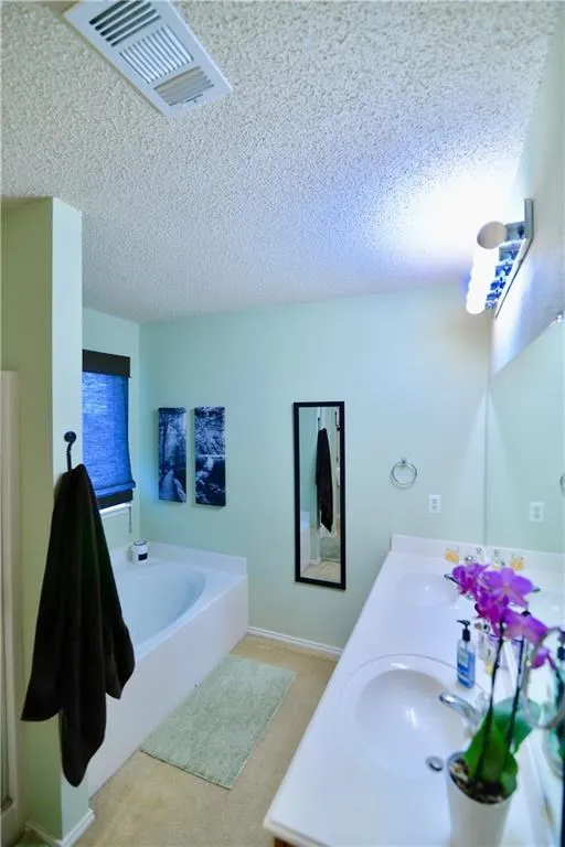 Single Family Residence For Rent in Kaufman County , 602 Diamond Creek Drive, Forney, Texas 75126, 3 Bedroom, 2 Bathroom, 2 Garage spaces, 1,690 Sqft, built in 2004, mls#21378965, Real Estate Agent in Forney, Homes For Rent in Kaufman county, Homes For Rent in Forney, Realtor in Forney Texas, Real Estate Brokerage Independent Realty Texas, Luminita Cordes Realtor