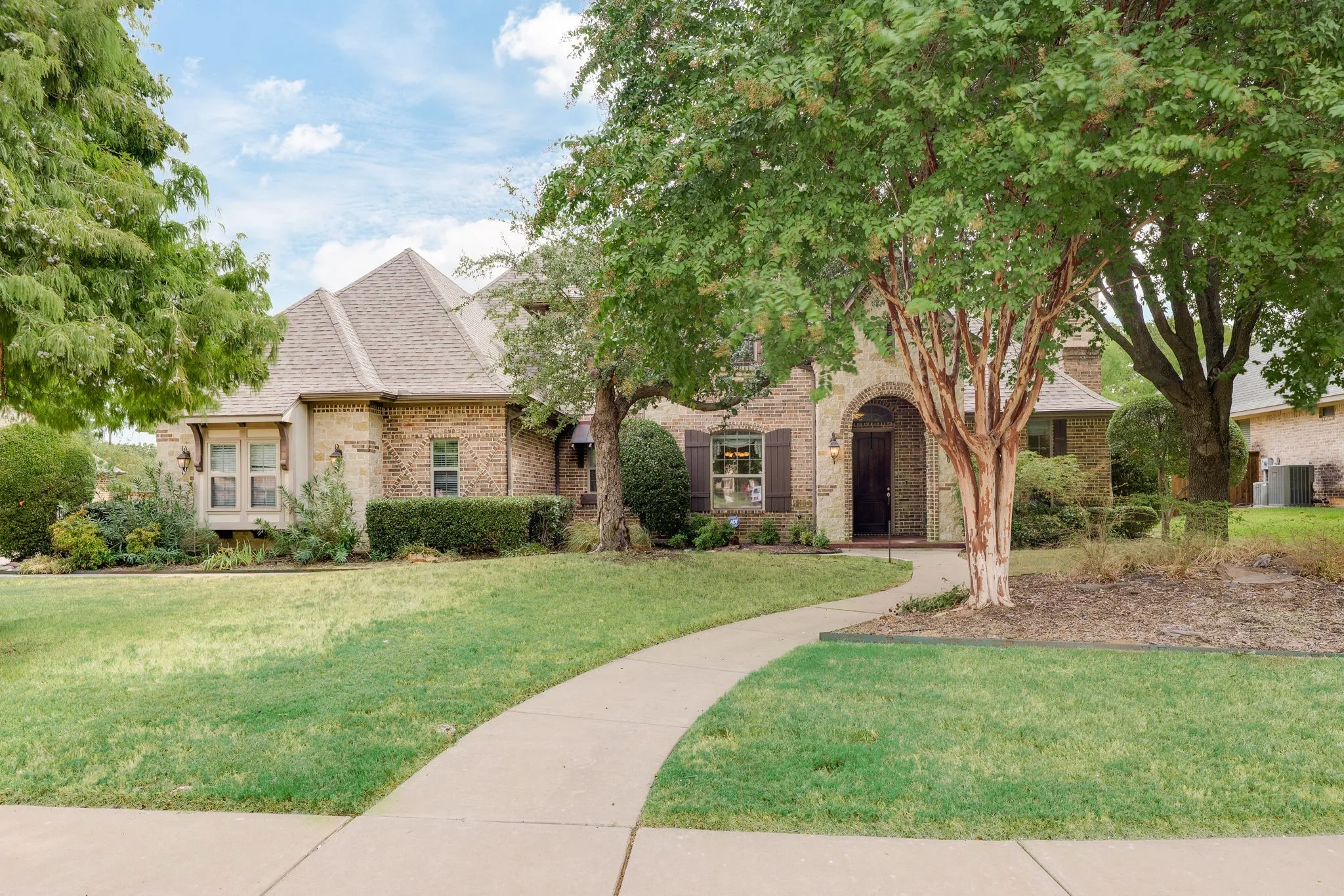 Single Family Residence For Sale in Denton County , 3905 Andrew Avenue, Denton, Texas 76210, 4 Bedroom, 4 Bathroom, 3 Garage spaces, 3,972 Sqft, built in 2004, mls#21378971, Real Estate Agent in Denton, Homes For Sale in Denton county, Homes For Sale in Denton, Realtor in Denton Texas, Real Estate Brokerage Independent Realty Texas, Luminita Cordes Realtor