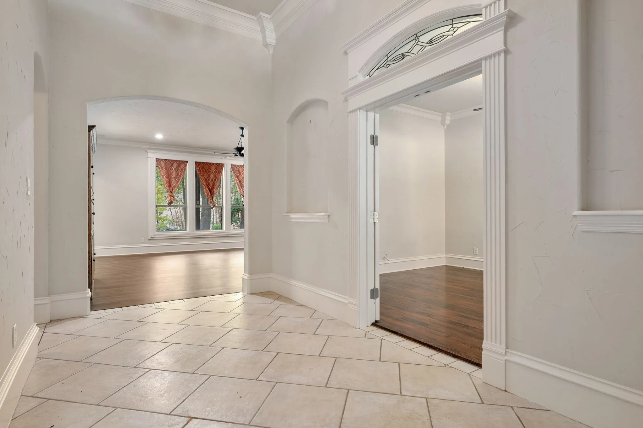 Single Family Residence For Sale in Denton County , 3905 Andrew Avenue, Denton, Texas 76210, 4 Bedroom, 4 Bathroom, 3 Garage spaces, 3,972 Sqft, built in 2004, mls#21378971, Real Estate Agent in Denton, Homes For Sale in Denton county, Homes For Sale in Denton, Realtor in Denton Texas, Real Estate Brokerage Independent Realty Texas, Luminita Cordes Realtor