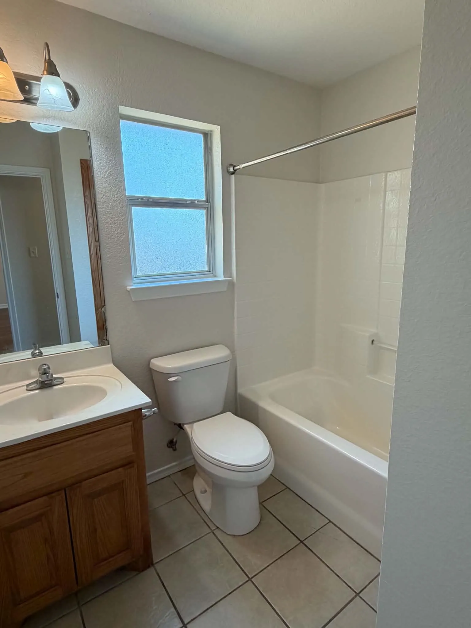 Single Family Residence For Sale in Erath County , 1231 W Hyman Street, Stephenville, Texas 76401, 3 Bedroom, 2 Bathroom, 4 Garage spaces, 1,252 Sqft, built in 2007, mls#21376650, Real Estate Agent in Stephenville, Homes For Sale in Erath county, Homes For Sale in Stephenville, Realtor in Stephenville Texas, Real Estate Brokerage Independent Realty Texas, Luminita Cordes Realtor