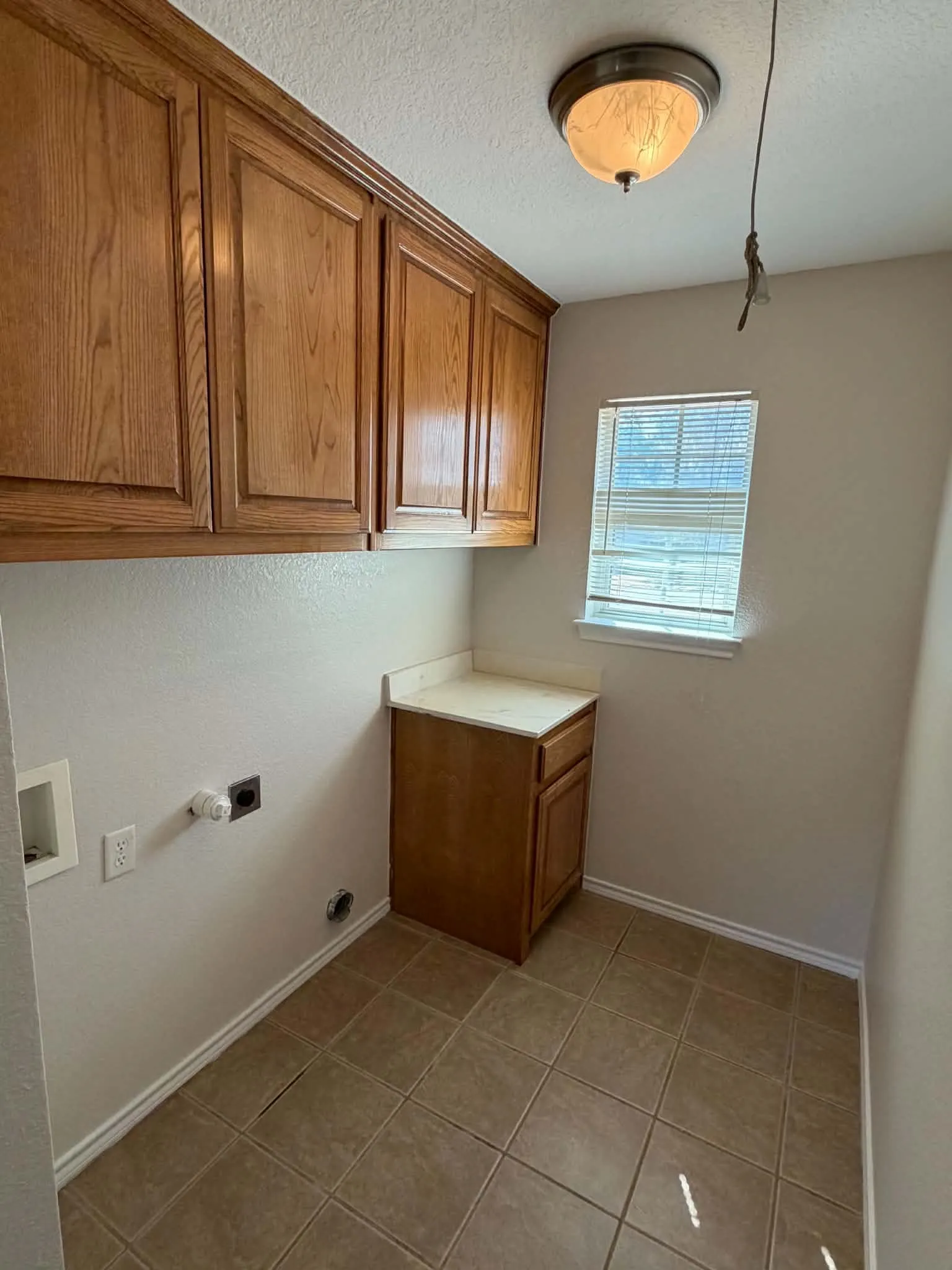 Single Family Residence For Sale in Erath County , 1231 W Hyman Street, Stephenville, Texas 76401, 3 Bedroom, 2 Bathroom, 4 Garage spaces, 1,252 Sqft, built in 2007, mls#21376650, Real Estate Agent in Stephenville, Homes For Sale in Erath county, Homes For Sale in Stephenville, Realtor in Stephenville Texas, Real Estate Brokerage Independent Realty Texas, Luminita Cordes Realtor