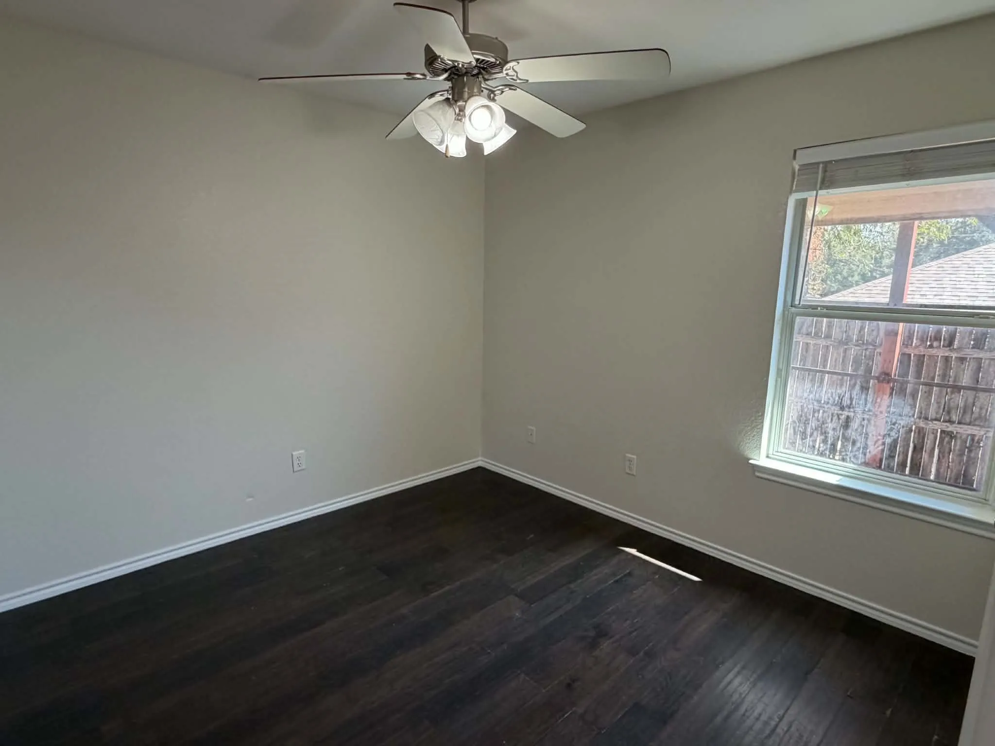 Single Family Residence For Sale in Erath County , 1231 W Hyman Street, Stephenville, Texas 76401, 3 Bedroom, 2 Bathroom, 4 Garage spaces, 1,252 Sqft, built in 2007, mls#21376650, Real Estate Agent in Stephenville, Homes For Sale in Erath county, Homes For Sale in Stephenville, Realtor in Stephenville Texas, Real Estate Brokerage Independent Realty Texas, Luminita Cordes Realtor