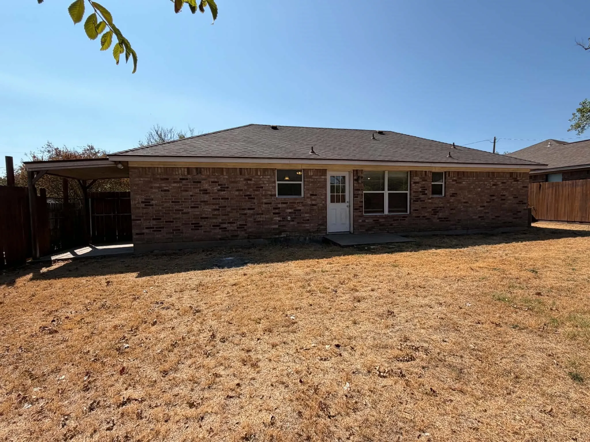 Single Family Residence For Sale in Erath County , 1231 W Hyman Street, Stephenville, Texas 76401, 3 Bedroom, 2 Bathroom, 4 Garage spaces, 1,252 Sqft, built in 2007, mls#21376650, Real Estate Agent in Stephenville, Homes For Sale in Erath county, Homes For Sale in Stephenville, Realtor in Stephenville Texas, Real Estate Brokerage Independent Realty Texas, Luminita Cordes Realtor