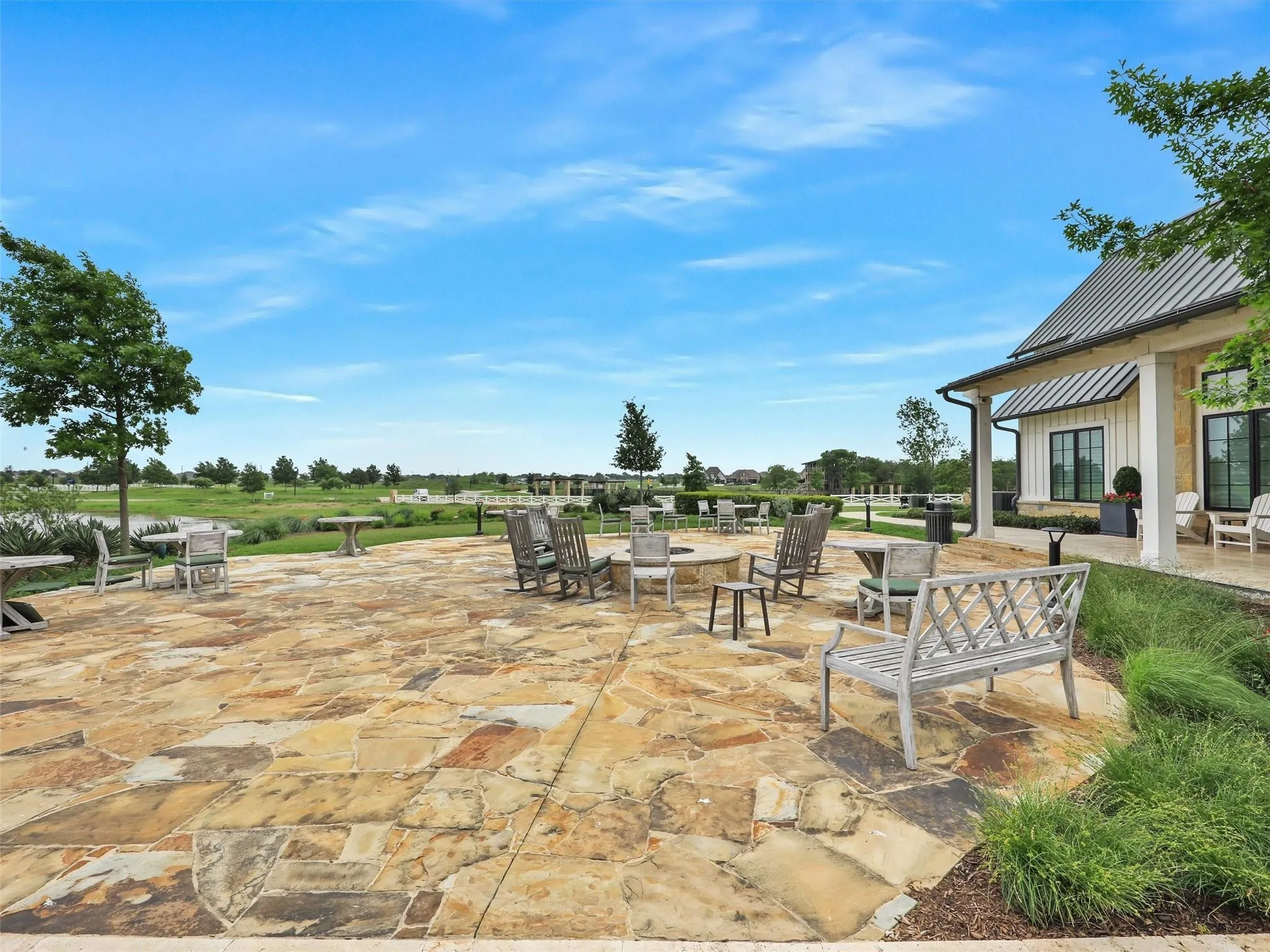 Single Family Residence For Sale in Denton County , 1904 Dappled Grey Avenue, Aubrey, Texas 76227, 3 Bedroom, 3 Bathroom, 2 Garage spaces, 1,972 Sqft, built in 2022, mls#21378973, Real Estate Agent in Aubrey, Homes For Sale in Denton county, Homes For Sale in Aubrey, Realtor in Aubrey Texas, Real Estate Brokerage Independent Realty Texas, Luminita Cordes Realtor