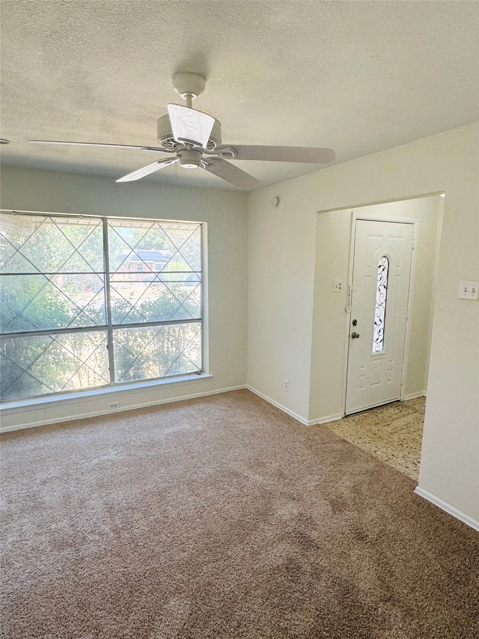 Single Family Residence For Rent in Dallas County , 1518 Carroll Drive, Garland, Texas 75041, 3 Bedroom, 2 Bathroom, 2 Garage spaces, 1,859 Sqft, built in 1968, mls#21378797, Real Estate Agent in Garland, Homes For Rent in Dallas county, Homes For Rent in Garland, Realtor in Garland Texas, Real Estate Brokerage Independent Realty Texas, Luminita Cordes Realtor