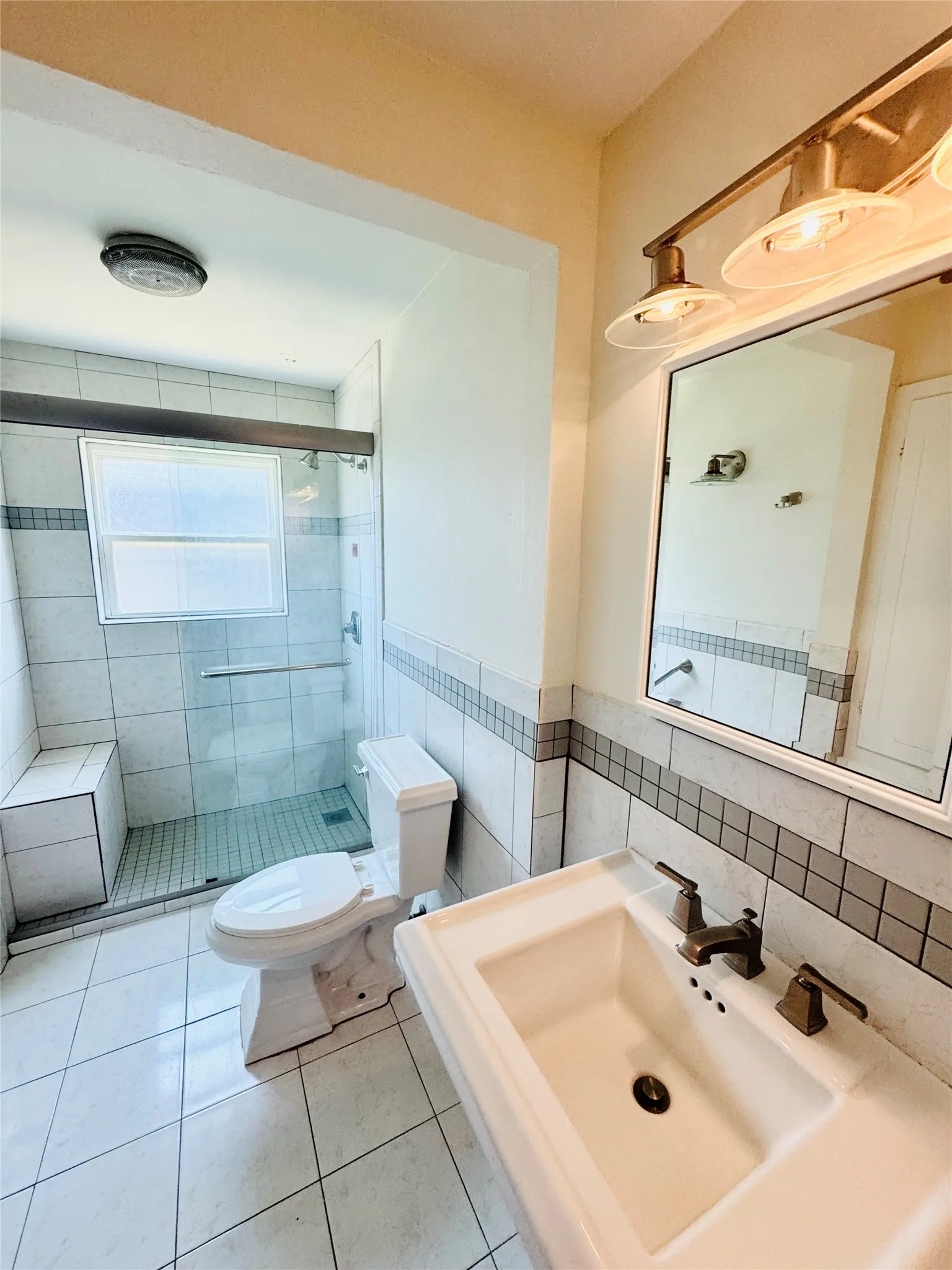 Single Family Residence For Rent in Dallas County , 1518 Carroll Drive, Garland, Texas 75041, 3 Bedroom, 2 Bathroom, 2 Garage spaces, 1,859 Sqft, built in 1968, mls#21378797, Real Estate Agent in Garland, Homes For Rent in Dallas county, Homes For Rent in Garland, Realtor in Garland Texas, Real Estate Brokerage Independent Realty Texas, Luminita Cordes Realtor