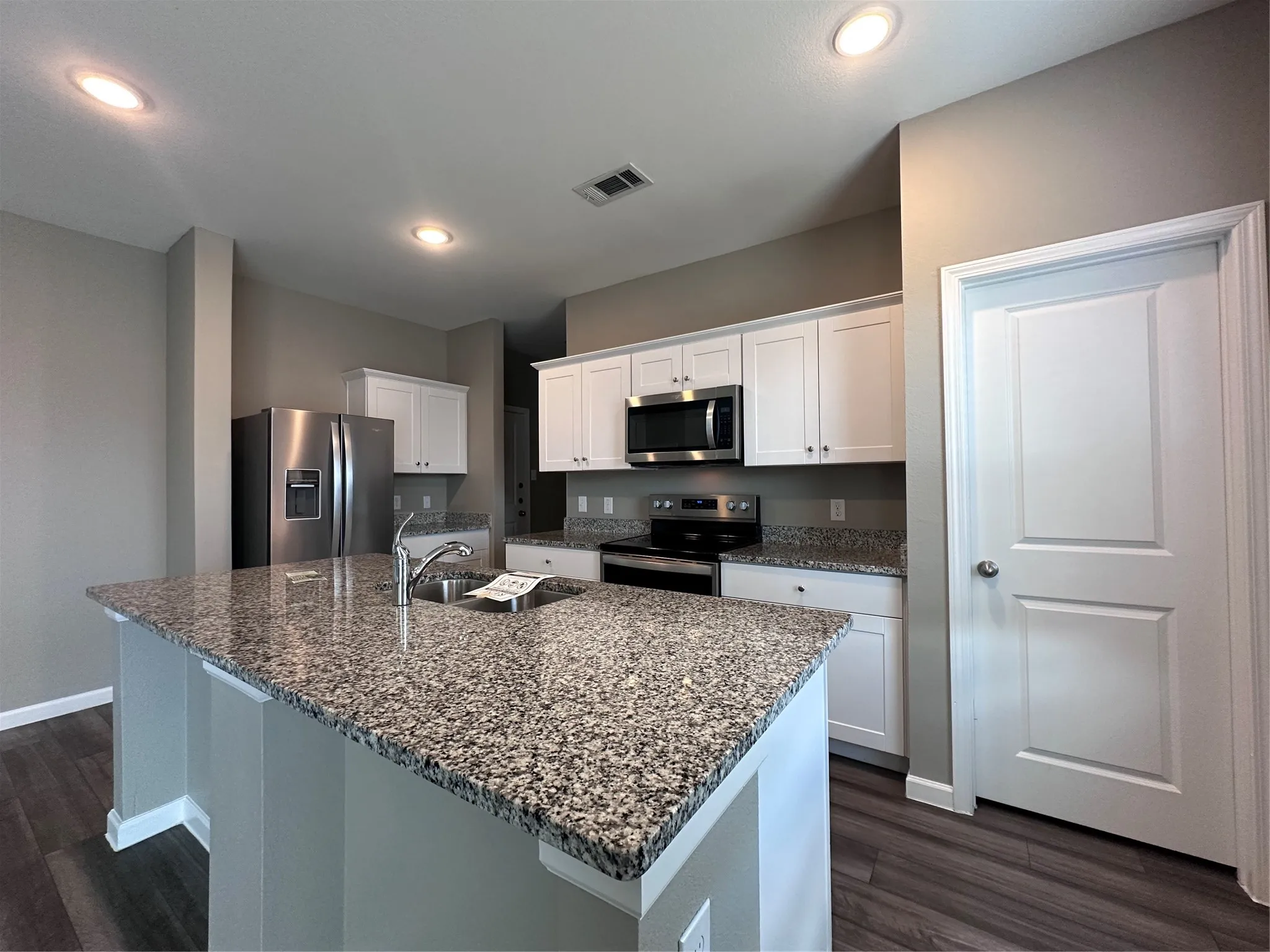 Single Family Residence For Sale in Tarrant County , 13400 Hiskey Drive, Fort Worth, Texas 76052, 4 Bedroom, 3 Bathroom, 2 Garage spaces, 2,116 Sqft, built in 2022, mls#21378938, Real Estate Agent in Fort Worth, Homes For Sale in Tarrant county, Homes For Sale in Fort Worth, Realtor in Fort Worth Texas, Real Estate Brokerage Independent Realty Texas, Luminita Cordes Realtor