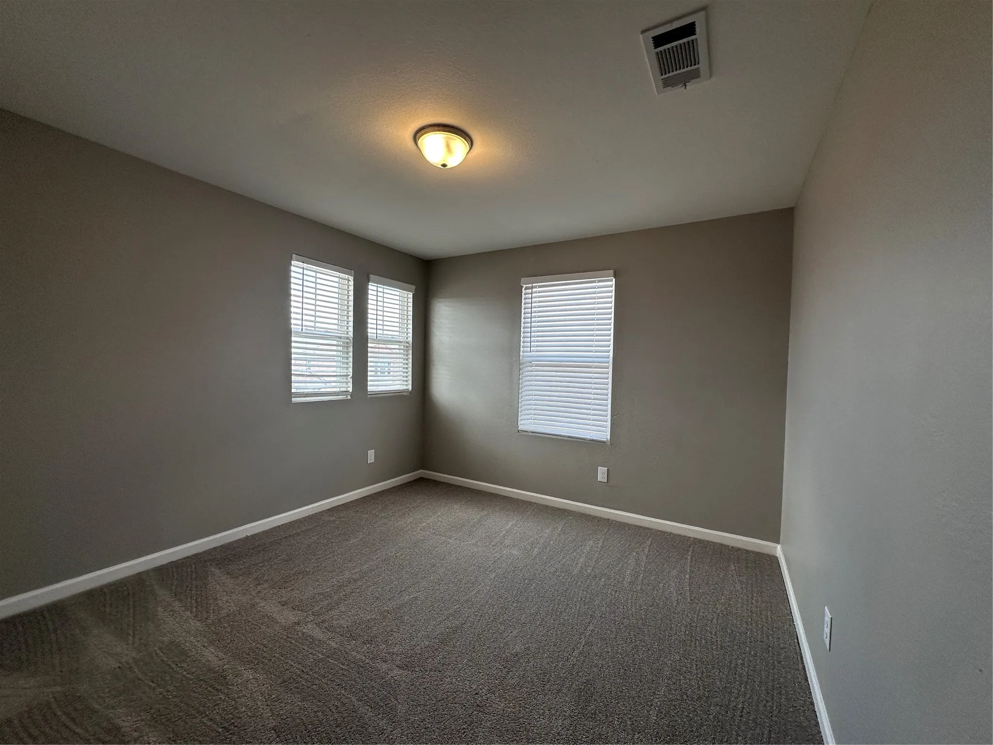 Single Family Residence For Sale in Tarrant County , 13400 Hiskey Drive, Fort Worth, Texas 76052, 4 Bedroom, 3 Bathroom, 2 Garage spaces, 2,116 Sqft, built in 2022, mls#21378938, Real Estate Agent in Fort Worth, Homes For Sale in Tarrant county, Homes For Sale in Fort Worth, Realtor in Fort Worth Texas, Real Estate Brokerage Independent Realty Texas, Luminita Cordes Realtor