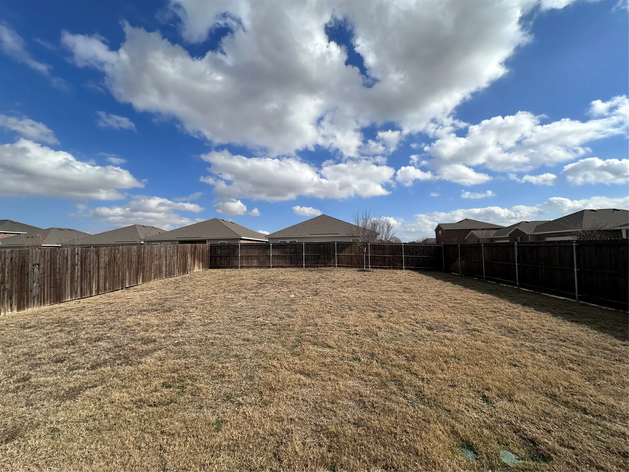 Single Family Residence For Sale in Tarrant County , 13400 Hiskey Drive, Fort Worth, Texas 76052, 4 Bedroom, 3 Bathroom, 2 Garage spaces, 2,116 Sqft, built in 2022, mls#21378938, Real Estate Agent in Fort Worth, Homes For Sale in Tarrant county, Homes For Sale in Fort Worth, Realtor in Fort Worth Texas, Real Estate Brokerage Independent Realty Texas, Luminita Cordes Realtor