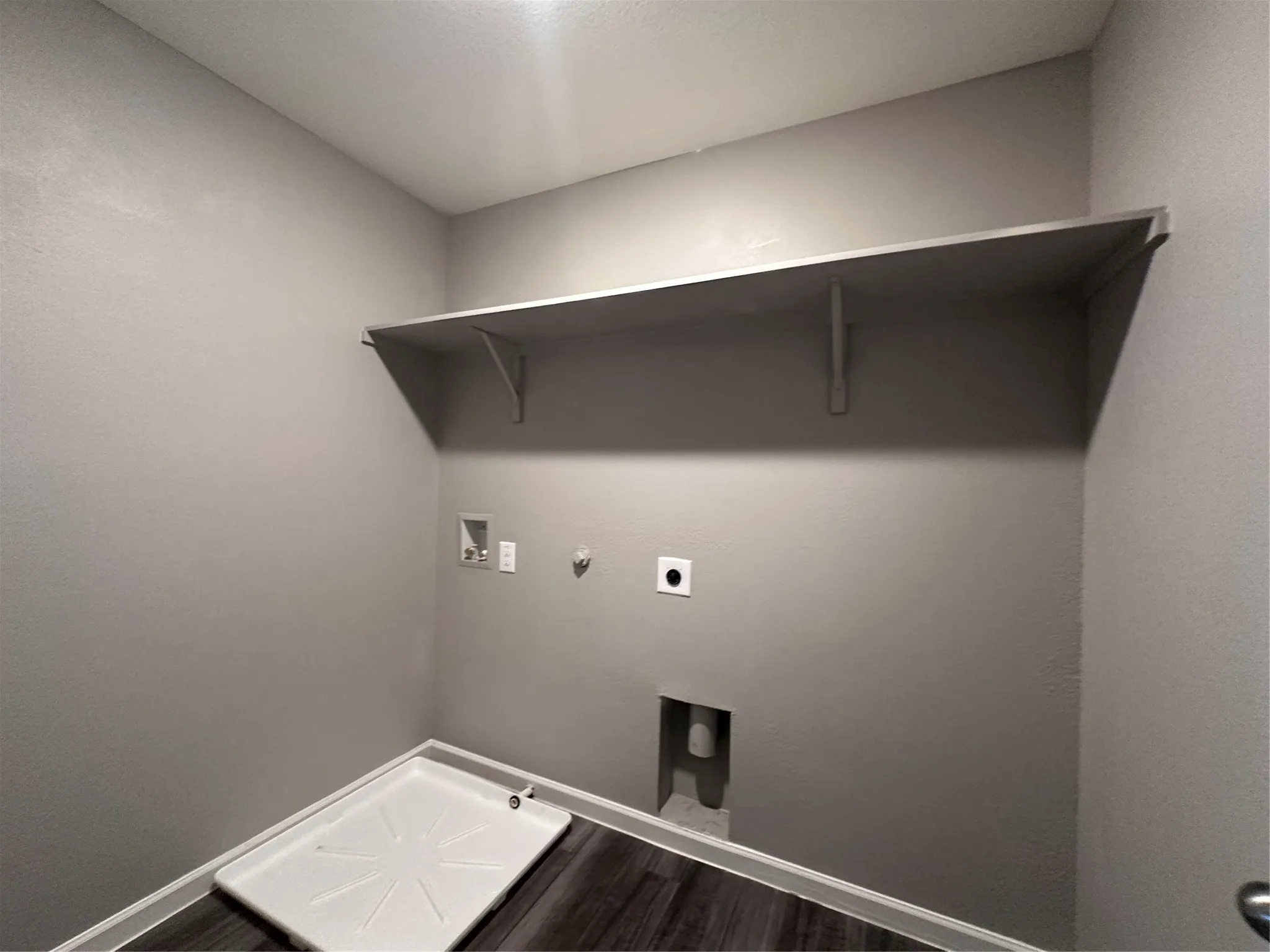 Single Family Residence For Sale in Tarrant County , 13400 Hiskey Drive, Fort Worth, Texas 76052, 4 Bedroom, 3 Bathroom, 2 Garage spaces, 2,116 Sqft, built in 2022, mls#21378938, Real Estate Agent in Fort Worth, Homes For Sale in Tarrant county, Homes For Sale in Fort Worth, Realtor in Fort Worth Texas, Real Estate Brokerage Independent Realty Texas, Luminita Cordes Realtor
