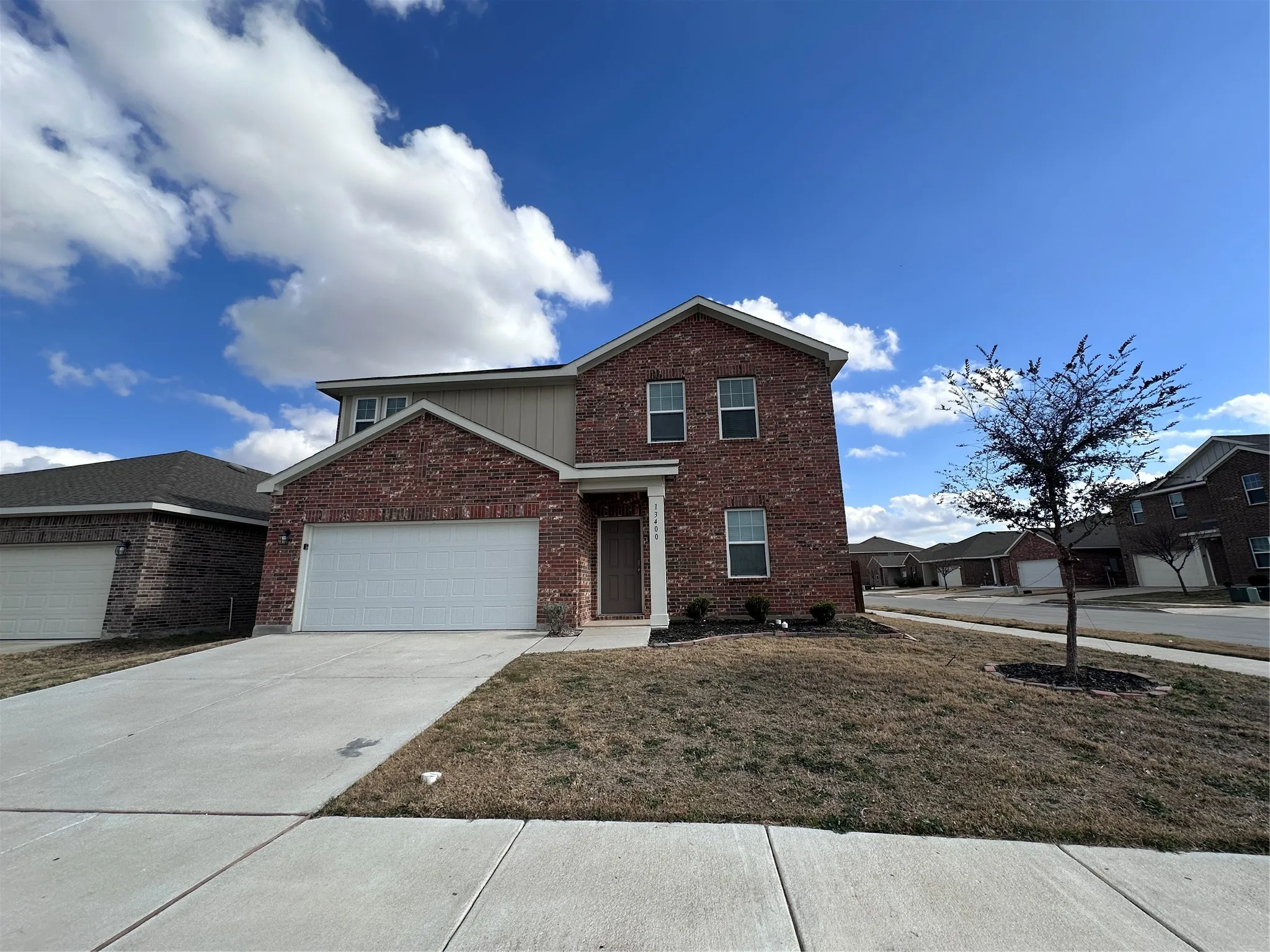 Single Family Residence For Sale in Tarrant County , 13400 Hiskey Drive, Fort Worth, Texas 76052, 4 Bedroom, 3 Bathroom, 2 Garage spaces, 2,116 Sqft, built in 2022, mls#21378938, Real Estate Agent in Fort Worth, Homes For Sale in Tarrant county, Homes For Sale in Fort Worth, Realtor in Fort Worth Texas, Real Estate Brokerage Independent Realty Texas, Luminita Cordes Realtor