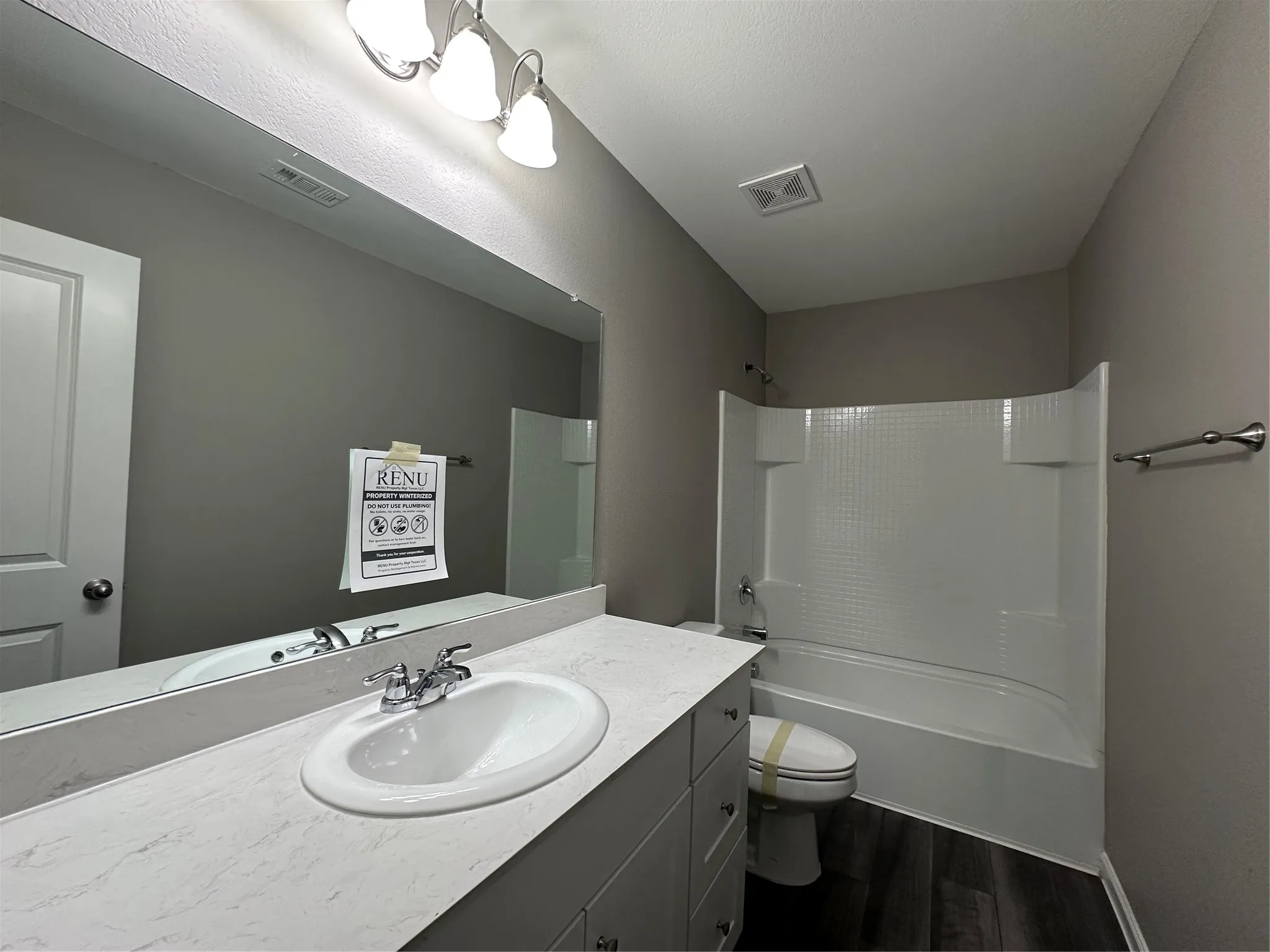 Single Family Residence For Sale in Tarrant County , 13400 Hiskey Drive, Fort Worth, Texas 76052, 4 Bedroom, 3 Bathroom, 2 Garage spaces, 2,116 Sqft, built in 2022, mls#21378938, Real Estate Agent in Fort Worth, Homes For Sale in Tarrant county, Homes For Sale in Fort Worth, Realtor in Fort Worth Texas, Real Estate Brokerage Independent Realty Texas, Luminita Cordes Realtor