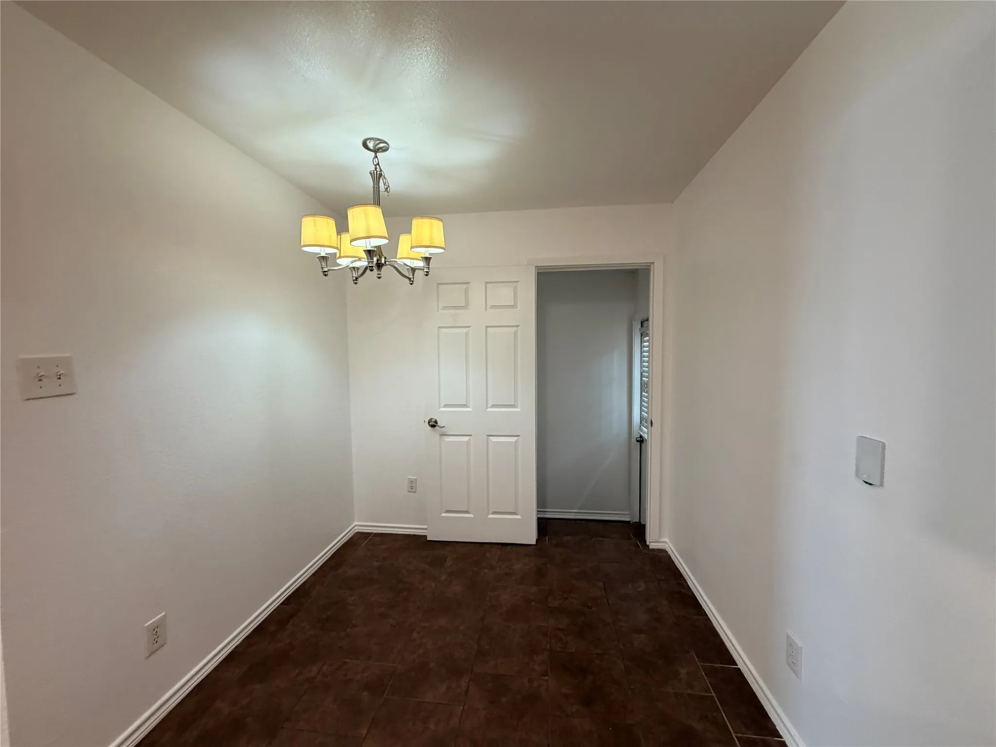 Single Family Residence For Rent in Tarrant County , 1013 W Tucker Boulevard, Arlington, Texas 76013, 4 Bedroom, 1 Bathroom, Garage spaces, 1,178 Sqft, built in 1955, mls#21378719, Real Estate Agent in Arlington, Homes For Rent in Tarrant county, Homes For Rent in Arlington, Realtor in Arlington Texas, Real Estate Brokerage Independent Realty Texas, Luminita Cordes Realtor