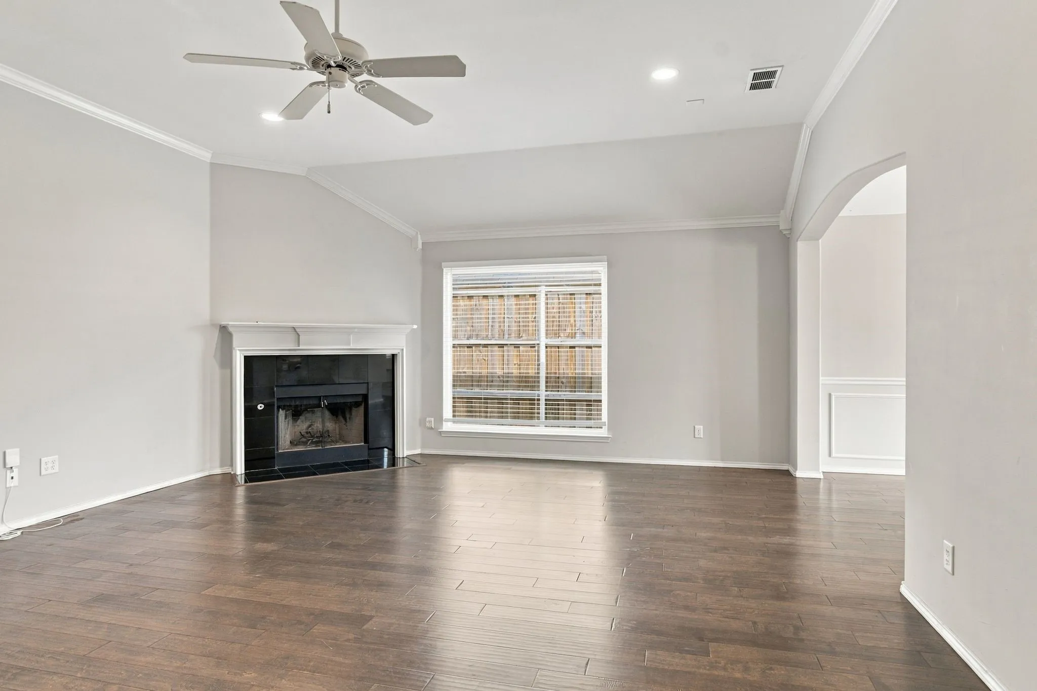 Single Family Residence For Sale in Tarrant County , 9108 Saranac Trail, Fort Worth, Texas 76118, 3 Bedroom, 2 Bathroom, 2 Garage spaces, 1,805 Sqft, built in 2000, mls#21375780, Real Estate Agent in Fort Worth, Homes For Sale in Tarrant county, Homes For Sale in Fort Worth, Realtor in Fort Worth Texas, Real Estate Brokerage Independent Realty Texas, Luminita Cordes Realtor