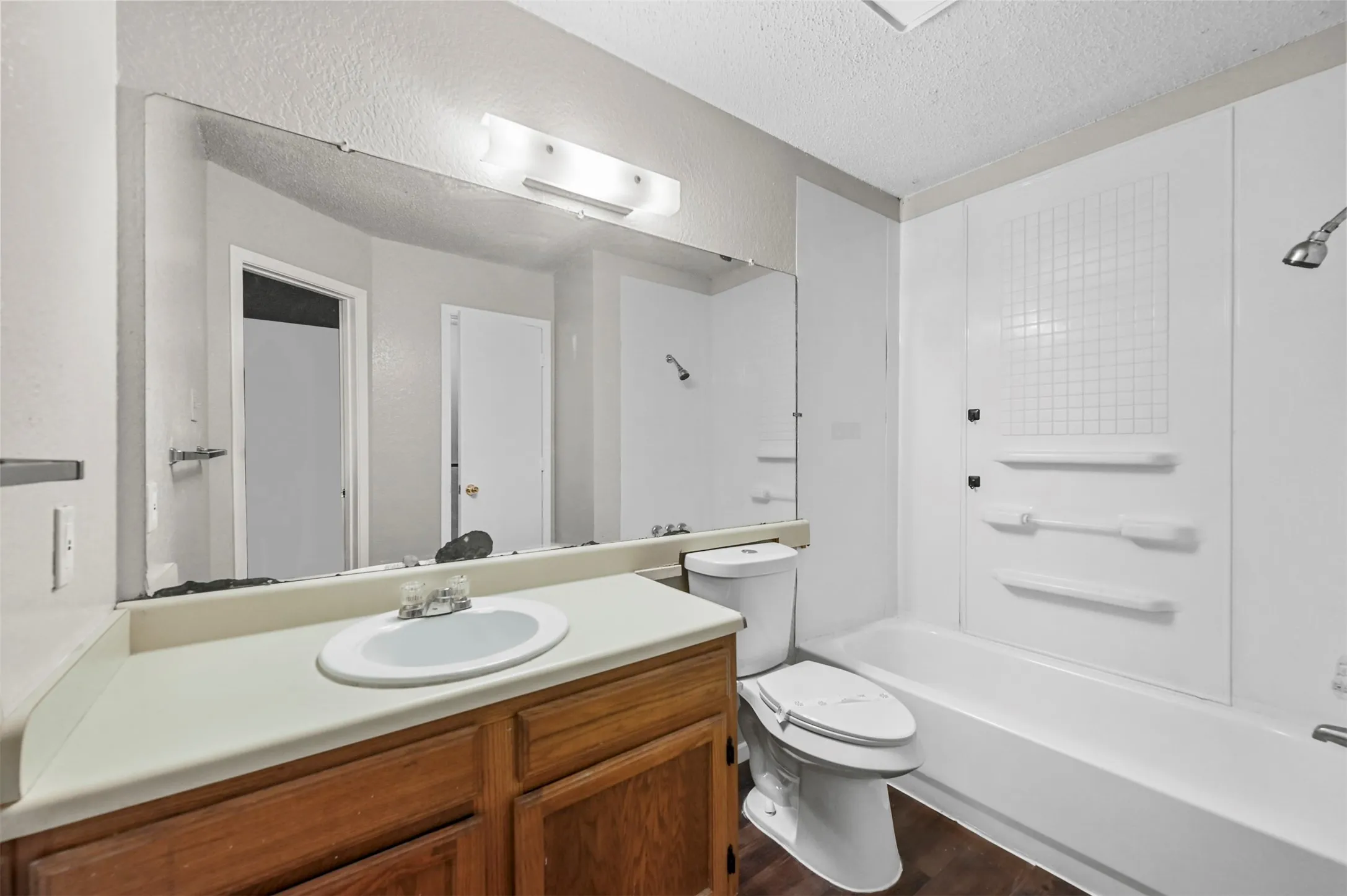 Townhouse For Rent in Dallas County , 2198 Aspen Drive, Dallas, Texas 75227, 2 Bedroom, 2 Bathroom, Garage spaces, 1,110 Sqft, built in 1983, mls#21378948, Real Estate Agent in Dallas, Homes For Rent in Dallas county, Homes For Rent in Dallas, Realtor in Dallas Texas, Real Estate Brokerage Independent Realty Texas, Luminita Cordes Realtor