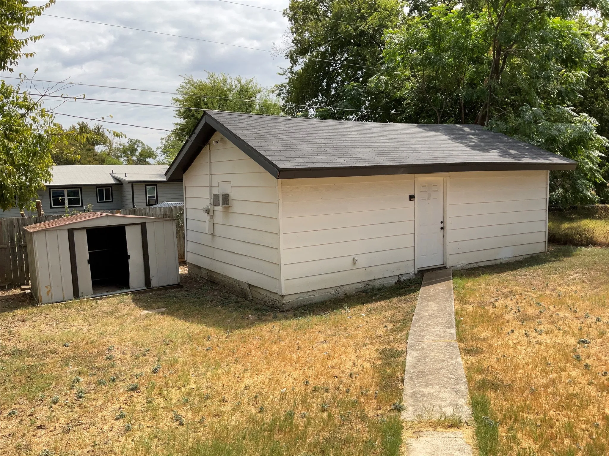 Single Family Residence For Sale in Coryell County , 1007 S 25th Street, Copperas Cove, Texas 76522, 4 Bedroom, 2 Bathroom, Garage spaces, 1,424 Sqft, built in 1976, mls#21297886, Real Estate Agent in Copperas Cove, Homes For Sale in Coryell county, Homes For Sale in Copperas Cove, Realtor in Copperas Cove Texas, Real Estate Brokerage Independent Realty Texas, Luminita Cordes Realtor