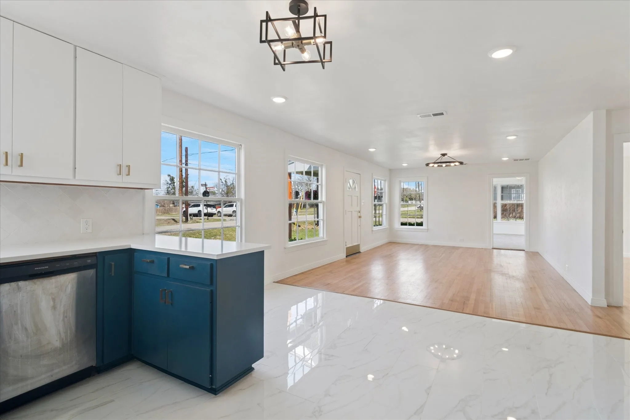Single Family Residence For Rent in Collin County , 602 W Pecan Street, Celina, Texas 75009, 3 Bedroom, 1 Bathroom, 1 Garage spaces, 1,284 Sqft, built in 1950, mls#21378985, Real Estate Agent in Celina, Homes For Rent in Collin county, Homes For Rent in Celina, Realtor in Celina Texas, Real Estate Brokerage Independent Realty Texas, Luminita Cordes Realtor