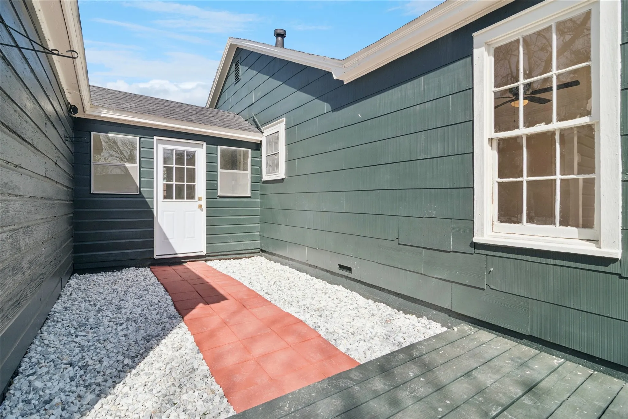 Single Family Residence For Rent in Collin County , 602 W Pecan Street, Celina, Texas 75009, 3 Bedroom, 1 Bathroom, 1 Garage spaces, 1,284 Sqft, built in 1950, mls#21378985, Real Estate Agent in Celina, Homes For Rent in Collin county, Homes For Rent in Celina, Realtor in Celina Texas, Real Estate Brokerage Independent Realty Texas, Luminita Cordes Realtor