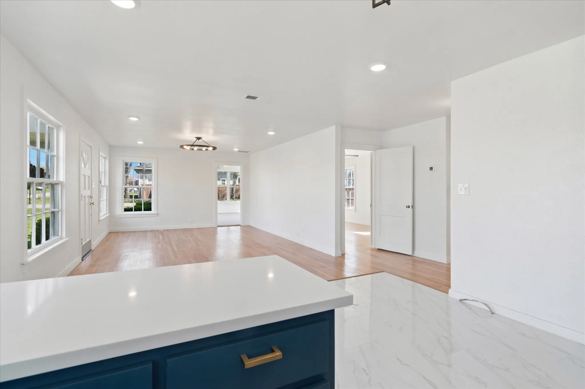 Single Family Residence For Rent in Collin County , 602 W Pecan Street, Celina, Texas 75009, 3 Bedroom, 1 Bathroom, 1 Garage spaces, 1,284 Sqft, built in 1950, mls#21378985, Real Estate Agent in Celina, Homes For Rent in Collin county, Homes For Rent in Celina, Realtor in Celina Texas, Real Estate Brokerage Independent Realty Texas, Luminita Cordes Realtor