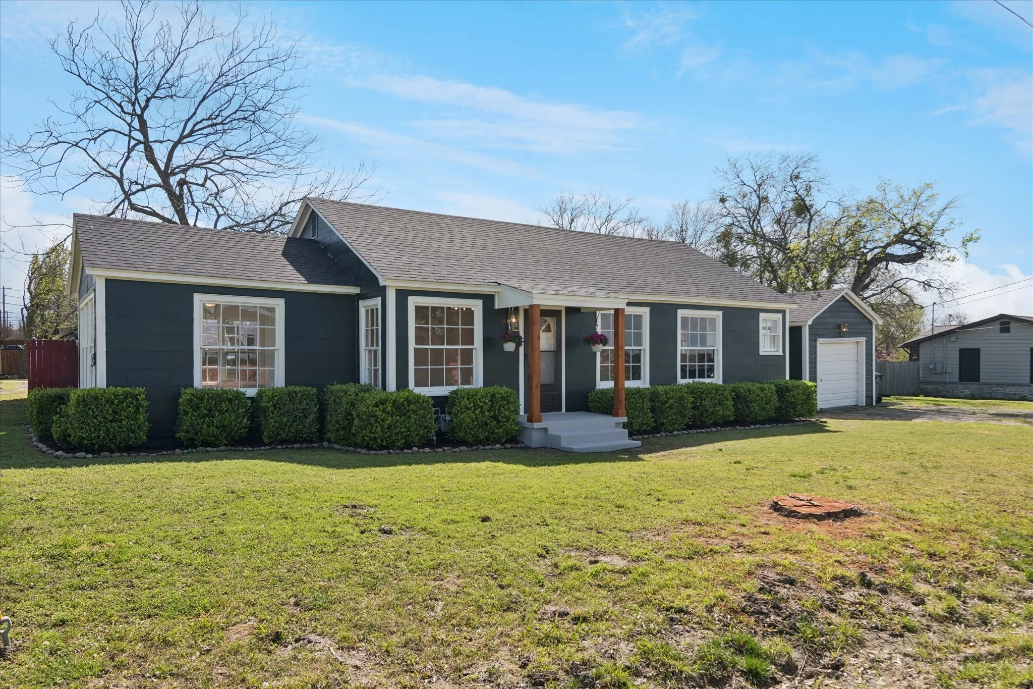Single Family Residence For Rent in Collin County , 602 W Pecan Street, Celina, Texas 75009, 3 Bedroom, 1 Bathroom, 1 Garage spaces, 1,284 Sqft, built in 1950, mls#21378985, Real Estate Agent in Celina, Homes For Rent in Collin county, Homes For Rent in Celina, Realtor in Celina Texas, Real Estate Brokerage Independent Realty Texas, Luminita Cordes Realtor