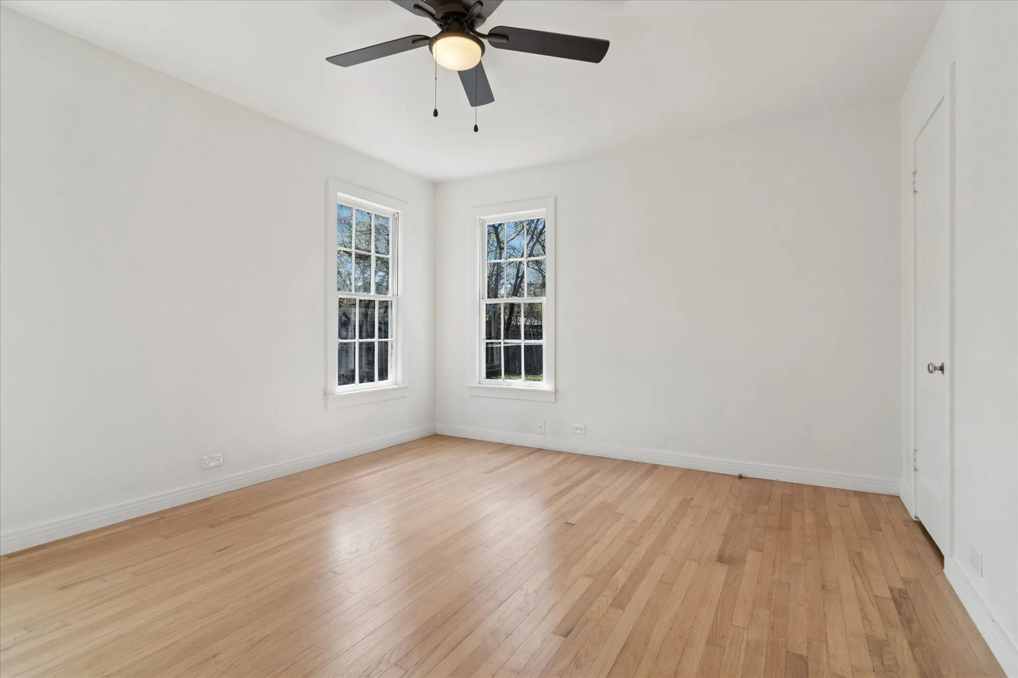 Single Family Residence For Rent in Collin County , 602 W Pecan Street, Celina, Texas 75009, 3 Bedroom, 1 Bathroom, 1 Garage spaces, 1,284 Sqft, built in 1950, mls#21378985, Real Estate Agent in Celina, Homes For Rent in Collin county, Homes For Rent in Celina, Realtor in Celina Texas, Real Estate Brokerage Independent Realty Texas, Luminita Cordes Realtor