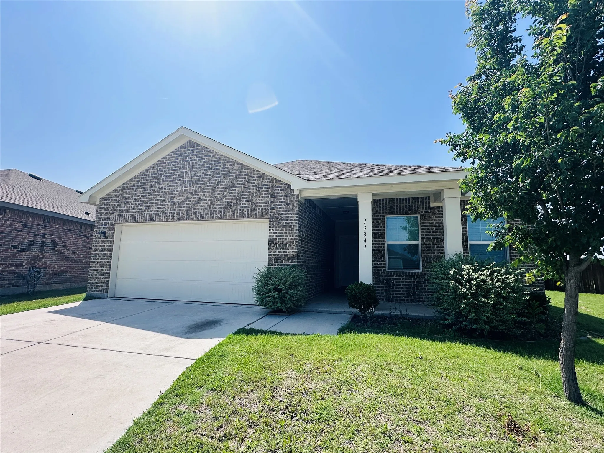 Single Family Residence For Sale in Tarrant County , 13341 Pine Dunes Drive, Fort Worth, Texas 76052, 4 Bedroom, 2 Bathroom, 2 Garage spaces, 1,776 Sqft, built in 2021, mls#21378941, Real Estate Agent in Fort Worth, Homes For Sale in Tarrant county, Homes For Sale in Fort Worth, Realtor in Fort Worth Texas, Real Estate Brokerage Independent Realty Texas, Luminita Cordes Realtor