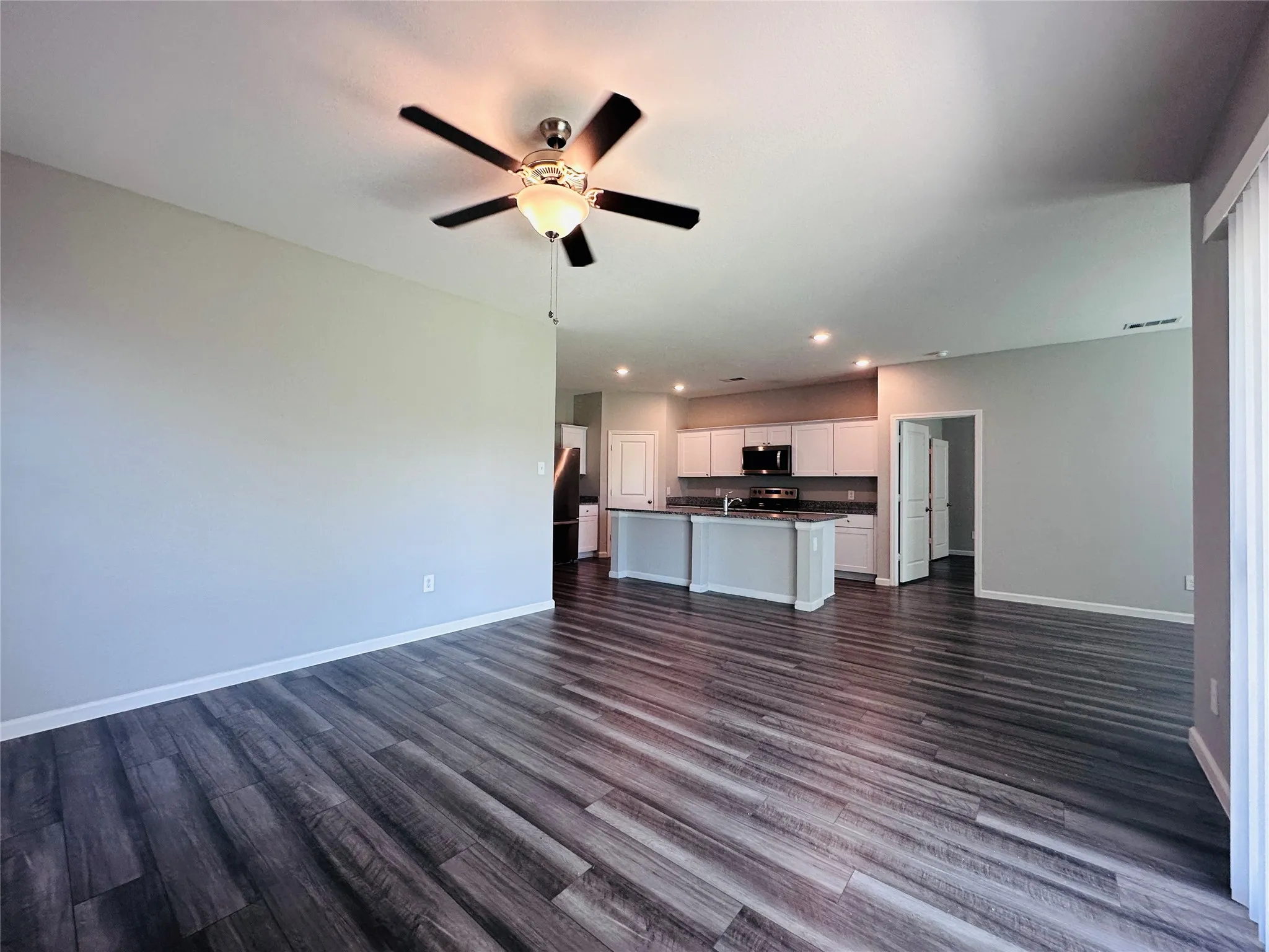 Single Family Residence For Sale in Tarrant County , 13341 Pine Dunes Drive, Fort Worth, Texas 76052, 4 Bedroom, 2 Bathroom, 2 Garage spaces, 1,776 Sqft, built in 2021, mls#21378941, Real Estate Agent in Fort Worth, Homes For Sale in Tarrant county, Homes For Sale in Fort Worth, Realtor in Fort Worth Texas, Real Estate Brokerage Independent Realty Texas, Luminita Cordes Realtor