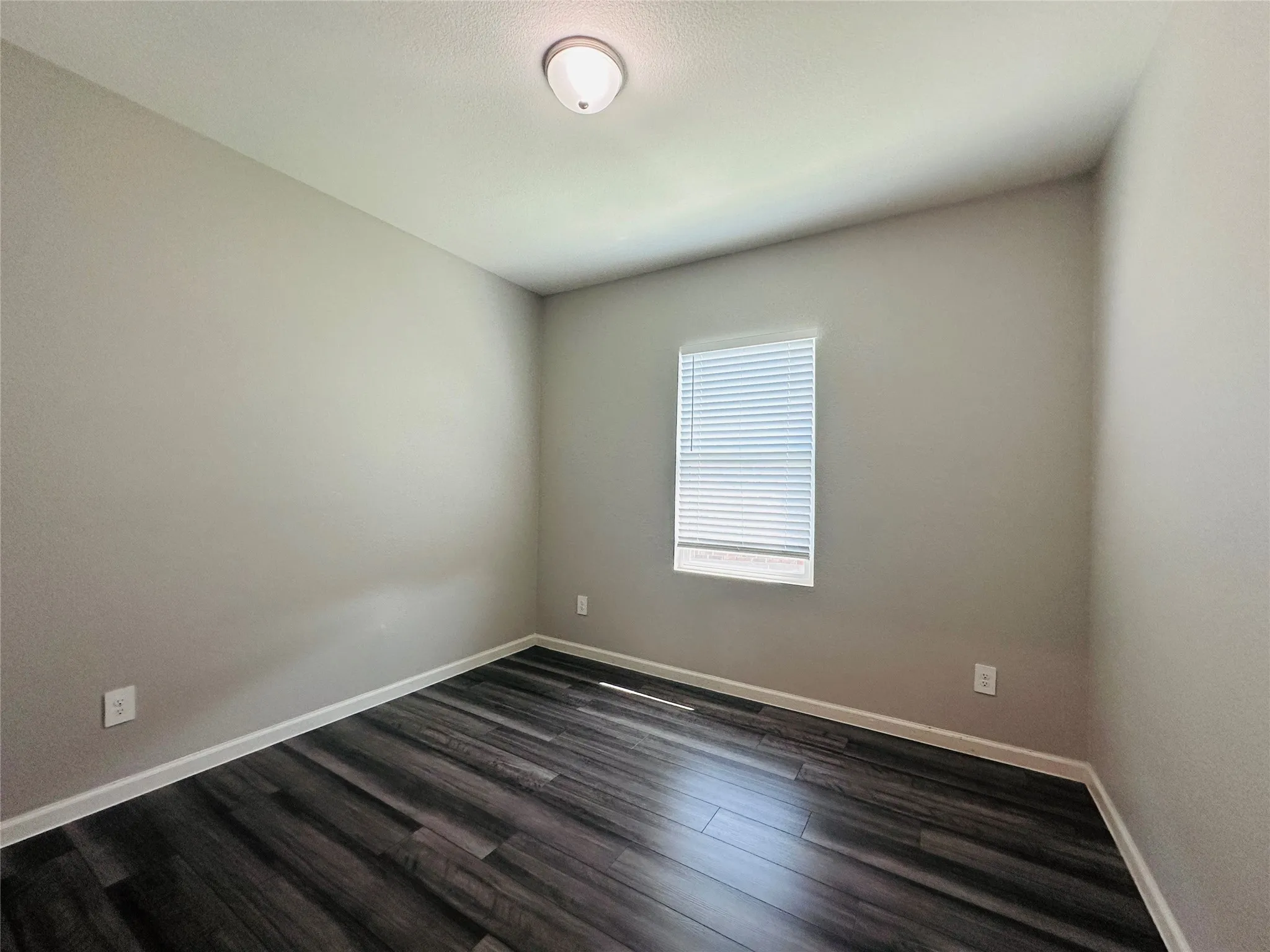 Single Family Residence For Sale in Tarrant County , 13341 Pine Dunes Drive, Fort Worth, Texas 76052, 4 Bedroom, 2 Bathroom, 2 Garage spaces, 1,776 Sqft, built in 2021, mls#21378941, Real Estate Agent in Fort Worth, Homes For Sale in Tarrant county, Homes For Sale in Fort Worth, Realtor in Fort Worth Texas, Real Estate Brokerage Independent Realty Texas, Luminita Cordes Realtor