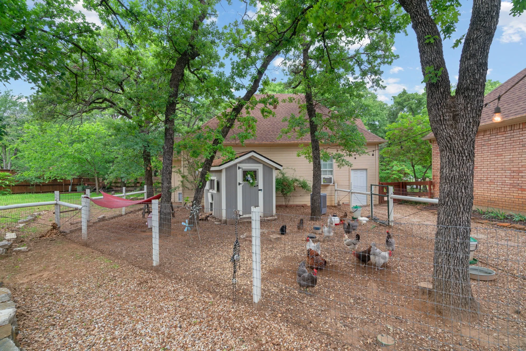 Single Family Residence For Sale in Denton County , 201 Morning Dove Court, Argyle, Texas 76226, 4 Bedroom, 3 Bathroom, 3 Garage spaces, 3,534 Sqft, built in 1991, mls#21378908, Real Estate Agent in Argyle, Homes For Sale in Denton county, Homes For Sale in Argyle, Realtor in Argyle Texas, Real Estate Brokerage Independent Realty Texas, Luminita Cordes Realtor