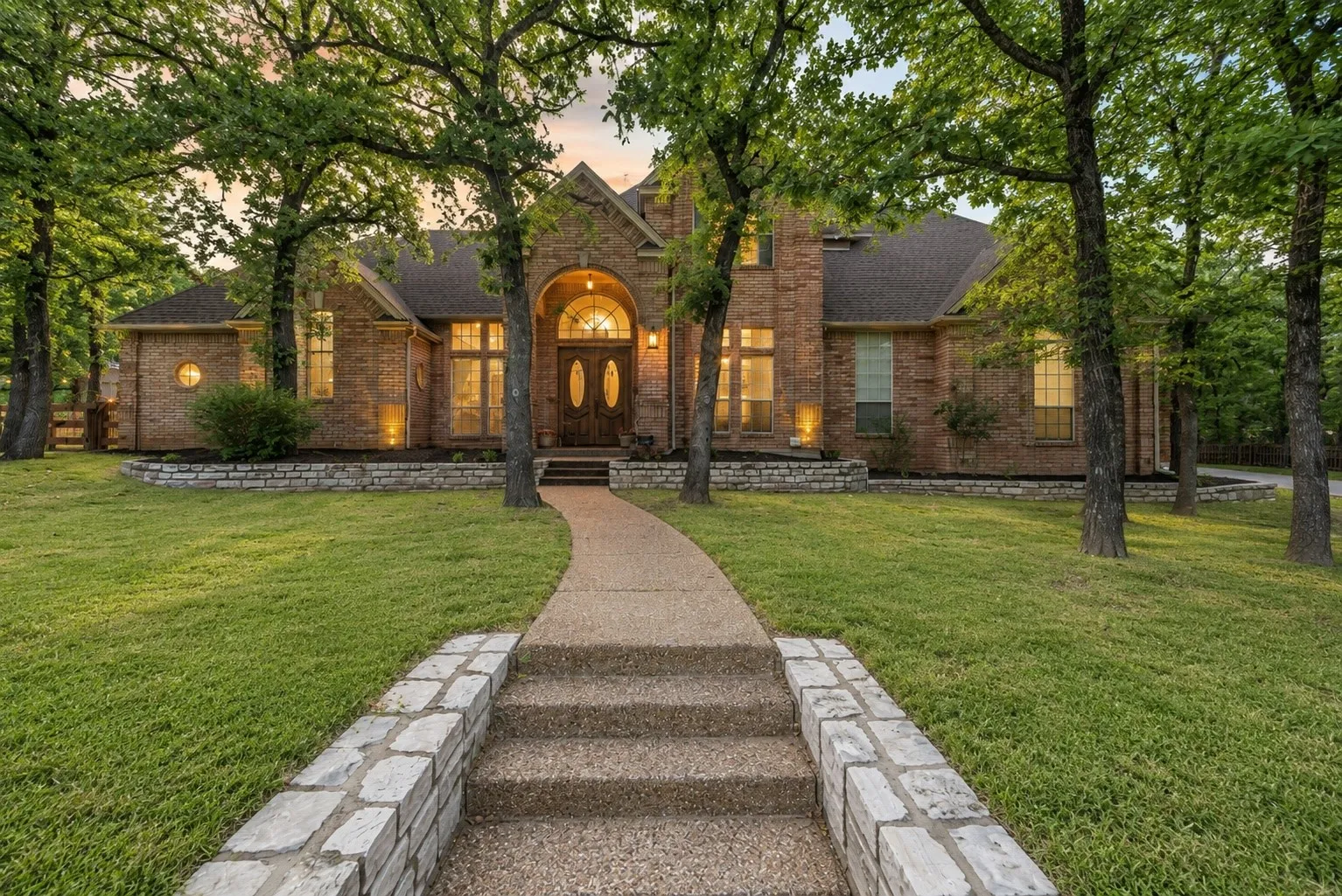 Single Family Residence For Sale in Denton County , 201 Morning Dove Court, Argyle, Texas 76226, 4 Bedroom, 3 Bathroom, 3 Garage spaces, 3,534 Sqft, built in 1991, mls#21378908, Real Estate Agent in Argyle, Homes For Sale in Denton county, Homes For Sale in Argyle, Realtor in Argyle Texas, Real Estate Brokerage Independent Realty Texas, Luminita Cordes Realtor