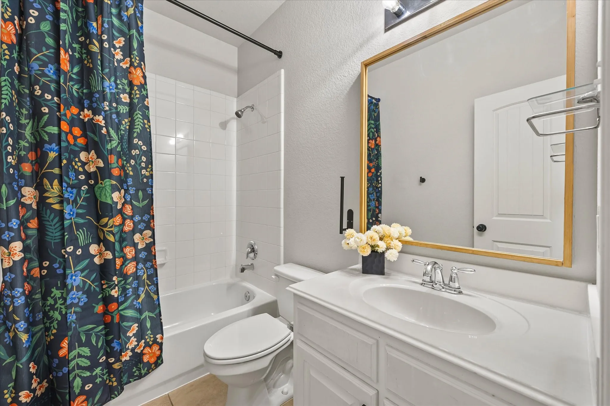 Downstairs full bath