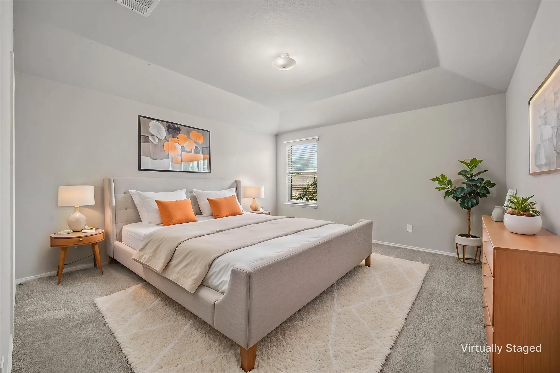 Very large upstairs bedroom virtually staged