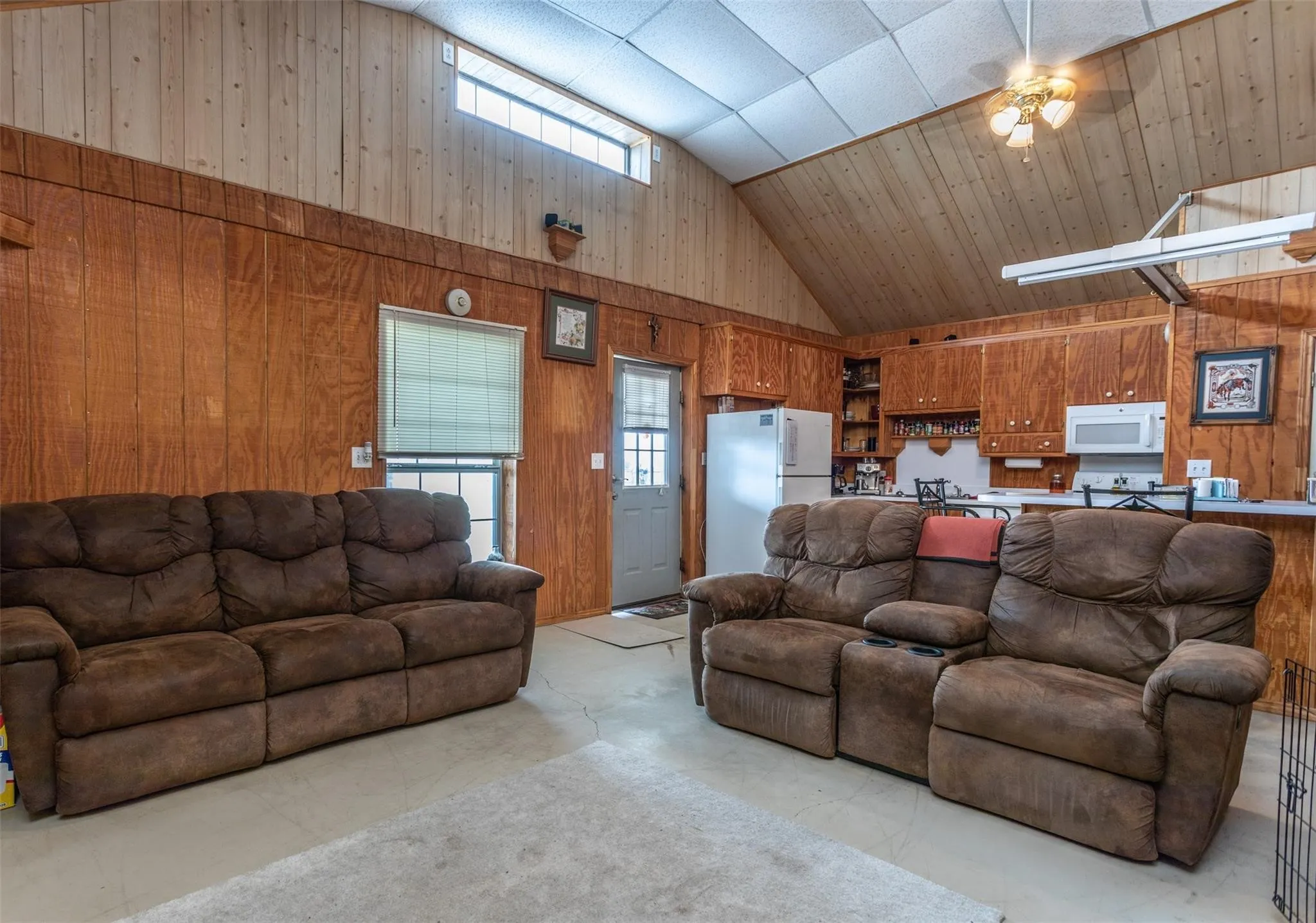 Single Family Residence For Sale in Cooke County , 1078 R&R Lane, Muenster, Texas 76252, 3 Bedroom, 3 Bathroom, Garage spaces, 1,600 Sqft, built in 2002, mls#21378991, Real Estate Agent in Muenster, Homes For Sale in Cooke county, Homes For Sale in Muenster, Realtor in Muenster Texas, Real Estate Brokerage Independent Realty Texas, Luminita Cordes Realtor