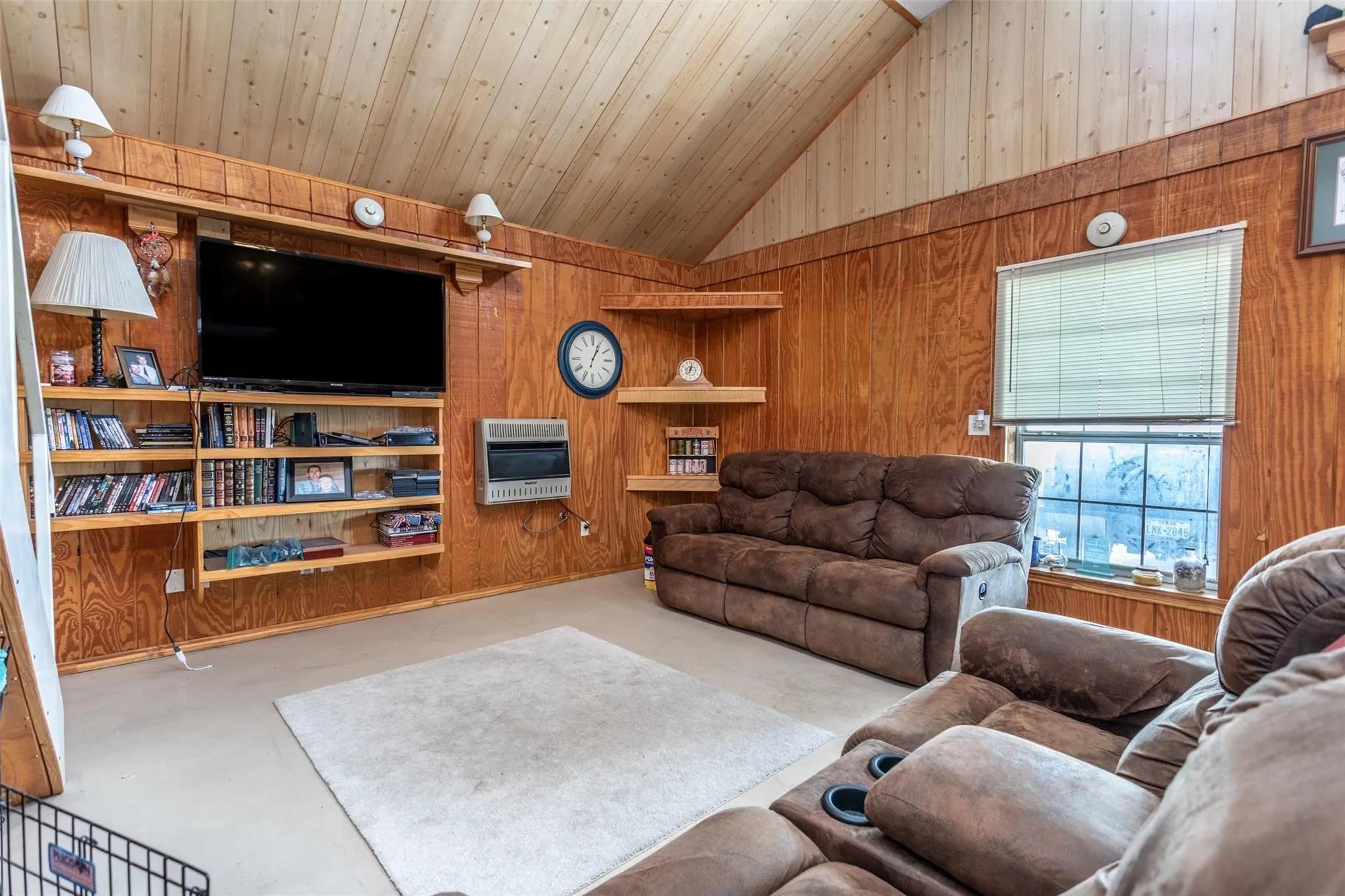 Single Family Residence For Sale in Cooke County , 1078 R&R Lane, Muenster, Texas 76252, 3 Bedroom, 3 Bathroom, Garage spaces, 1,600 Sqft, built in 2002, mls#21378991, Real Estate Agent in Muenster, Homes For Sale in Cooke county, Homes For Sale in Muenster, Realtor in Muenster Texas, Real Estate Brokerage Independent Realty Texas, Luminita Cordes Realtor