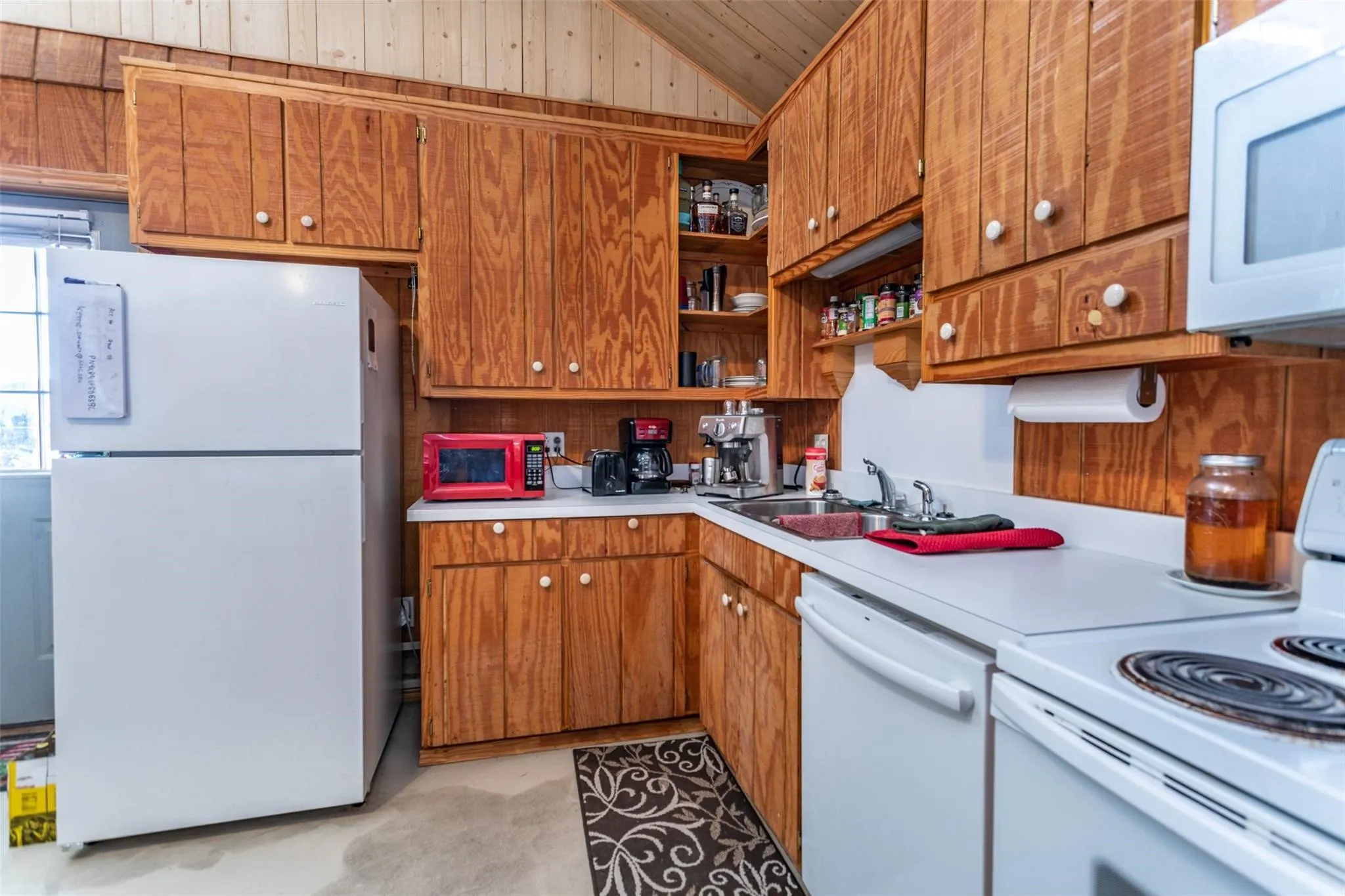 Single Family Residence For Sale in Cooke County , 1078 R&R Lane, Muenster, Texas 76252, 3 Bedroom, 3 Bathroom, Garage spaces, 1,600 Sqft, built in 2002, mls#21378991, Real Estate Agent in Muenster, Homes For Sale in Cooke county, Homes For Sale in Muenster, Realtor in Muenster Texas, Real Estate Brokerage Independent Realty Texas, Luminita Cordes Realtor