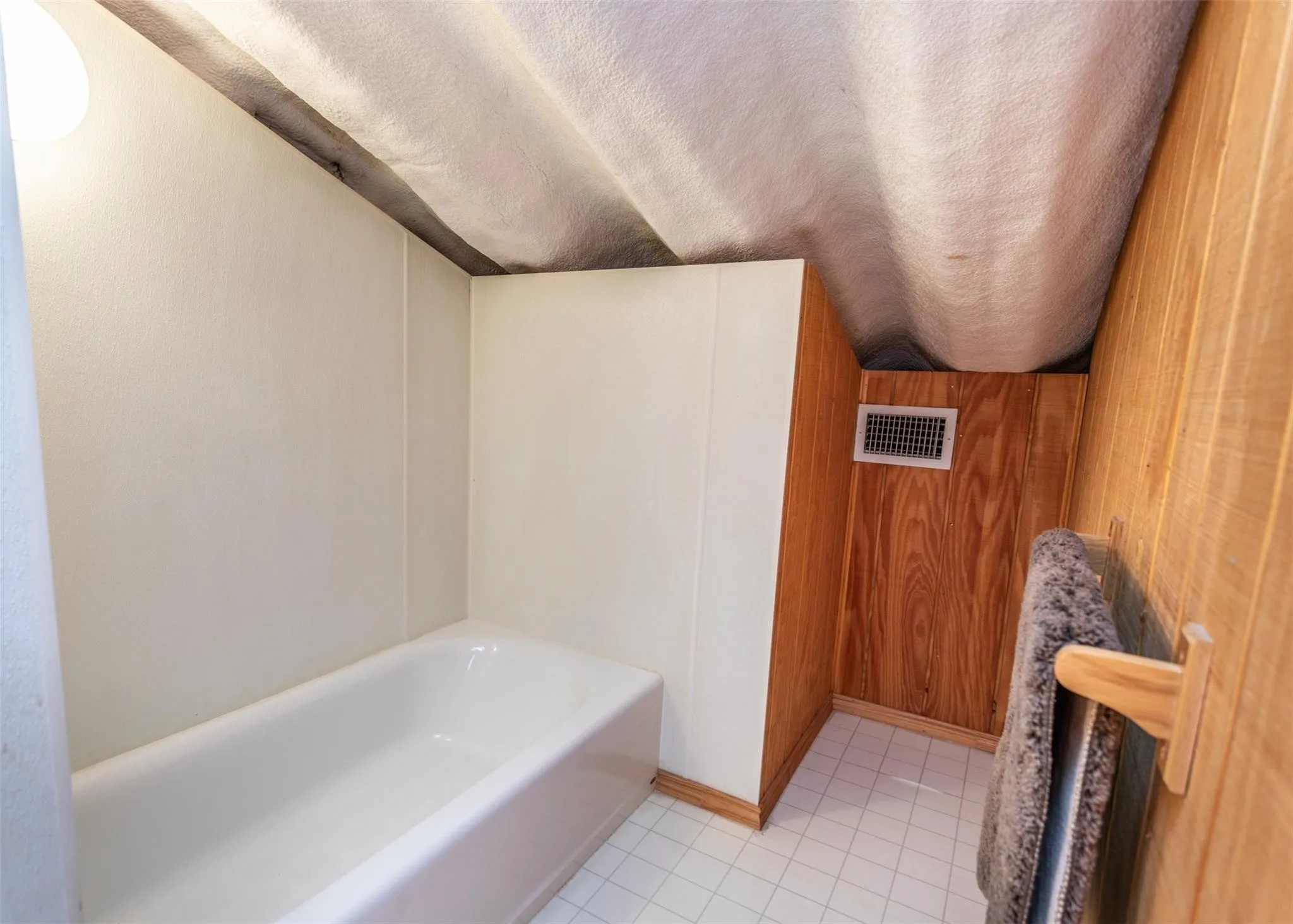 Single Family Residence For Sale in Cooke County , 1078 R&R Lane, Muenster, Texas 76252, 3 Bedroom, 3 Bathroom, Garage spaces, 1,600 Sqft, built in 2002, mls#21378991, Real Estate Agent in Muenster, Homes For Sale in Cooke county, Homes For Sale in Muenster, Realtor in Muenster Texas, Real Estate Brokerage Independent Realty Texas, Luminita Cordes Realtor